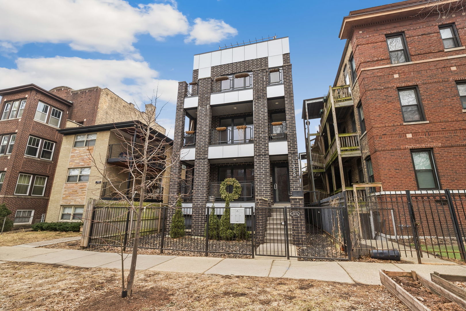 1355 W Winnemac Avenue Unit: 3