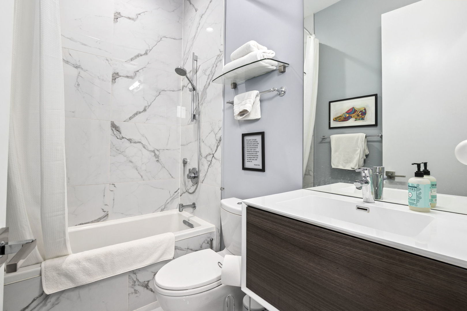 1355 W Winnemac Avenue Unit: 3