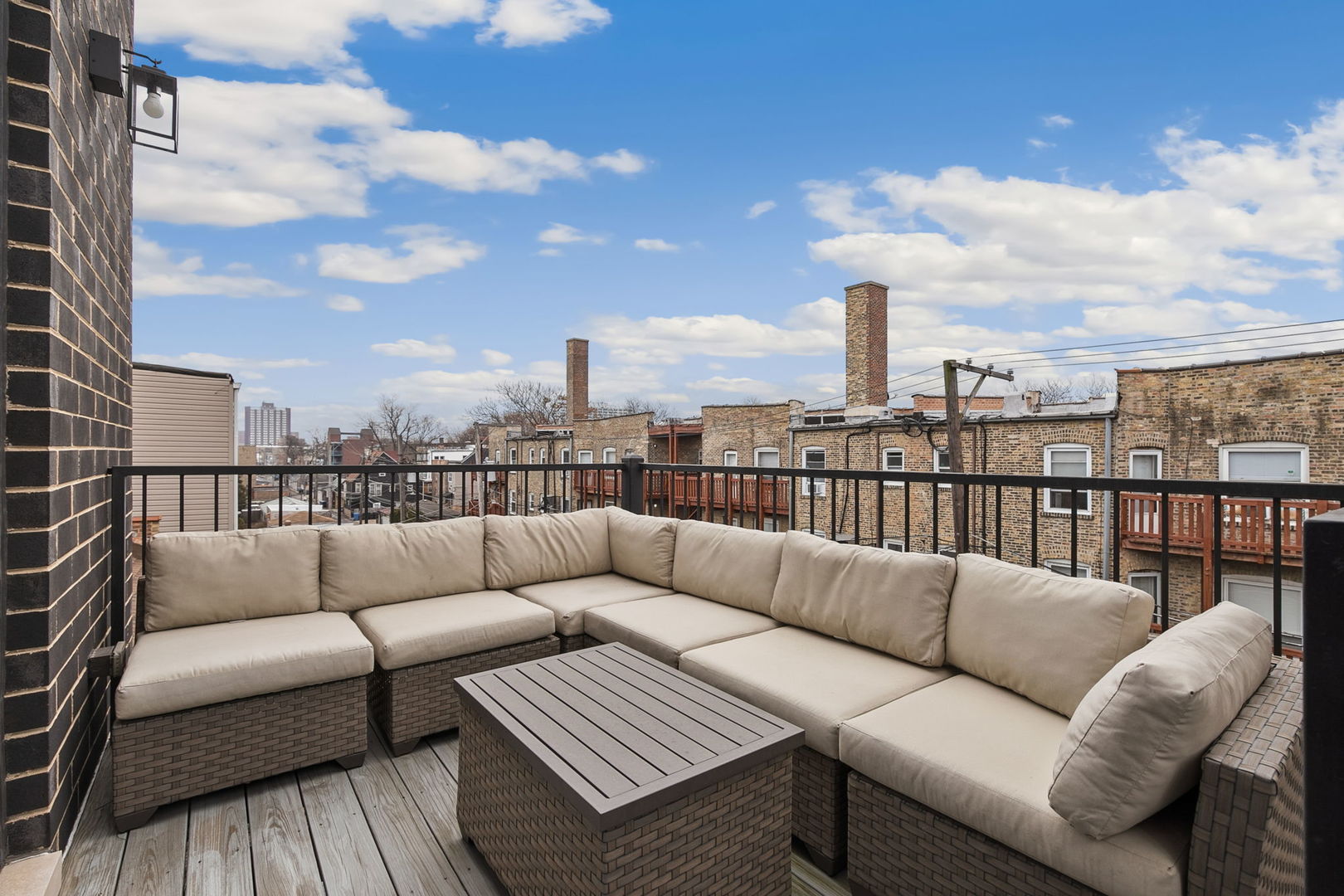 1355 W Winnemac Avenue Unit: 3