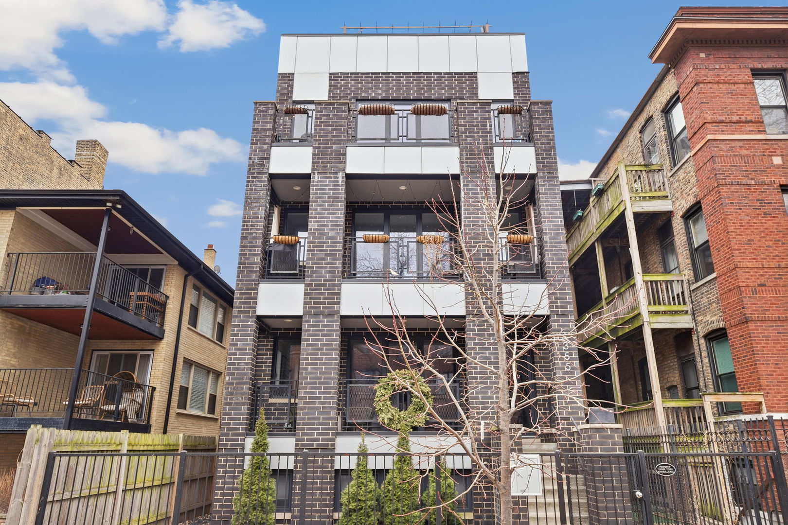 1355 W Winnemac Avenue Unit: 3