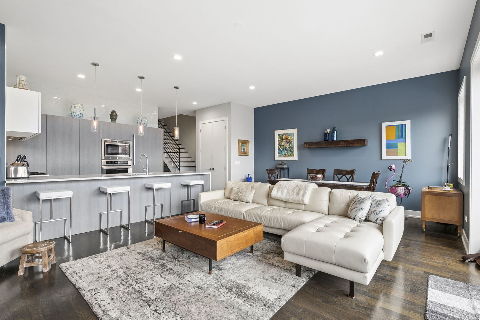 1355 W Winnemac Avenue Unit: 3