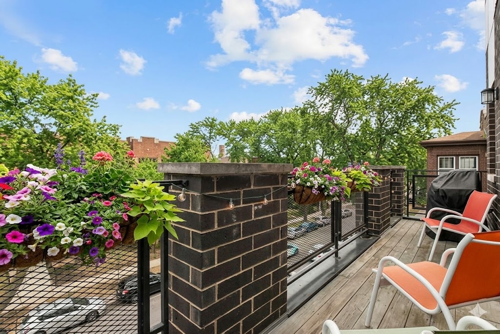 1355 W Winnemac Avenue Unit: 3