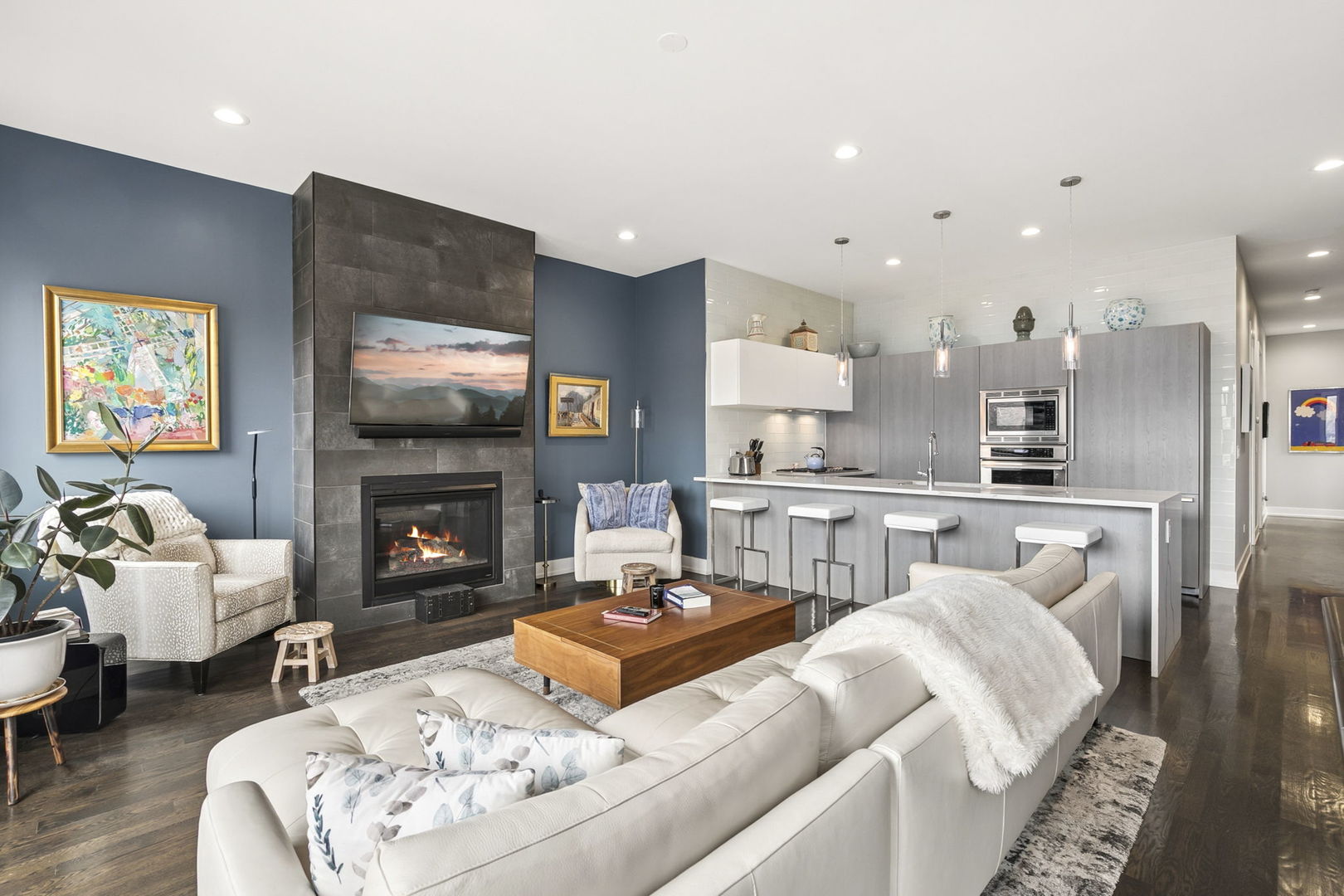1355 W Winnemac Avenue Unit: 3