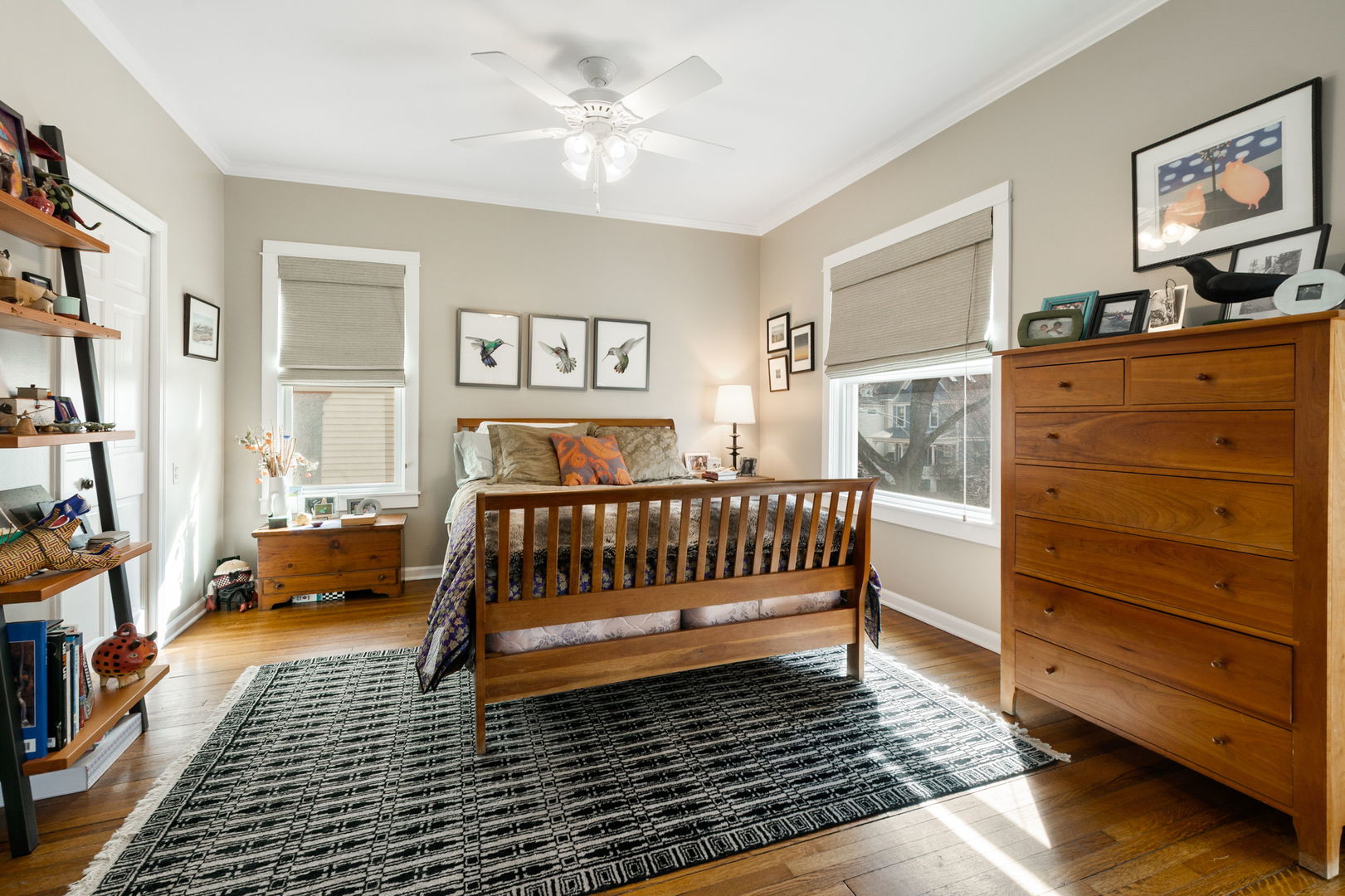 5231 N Lakewood Avenue