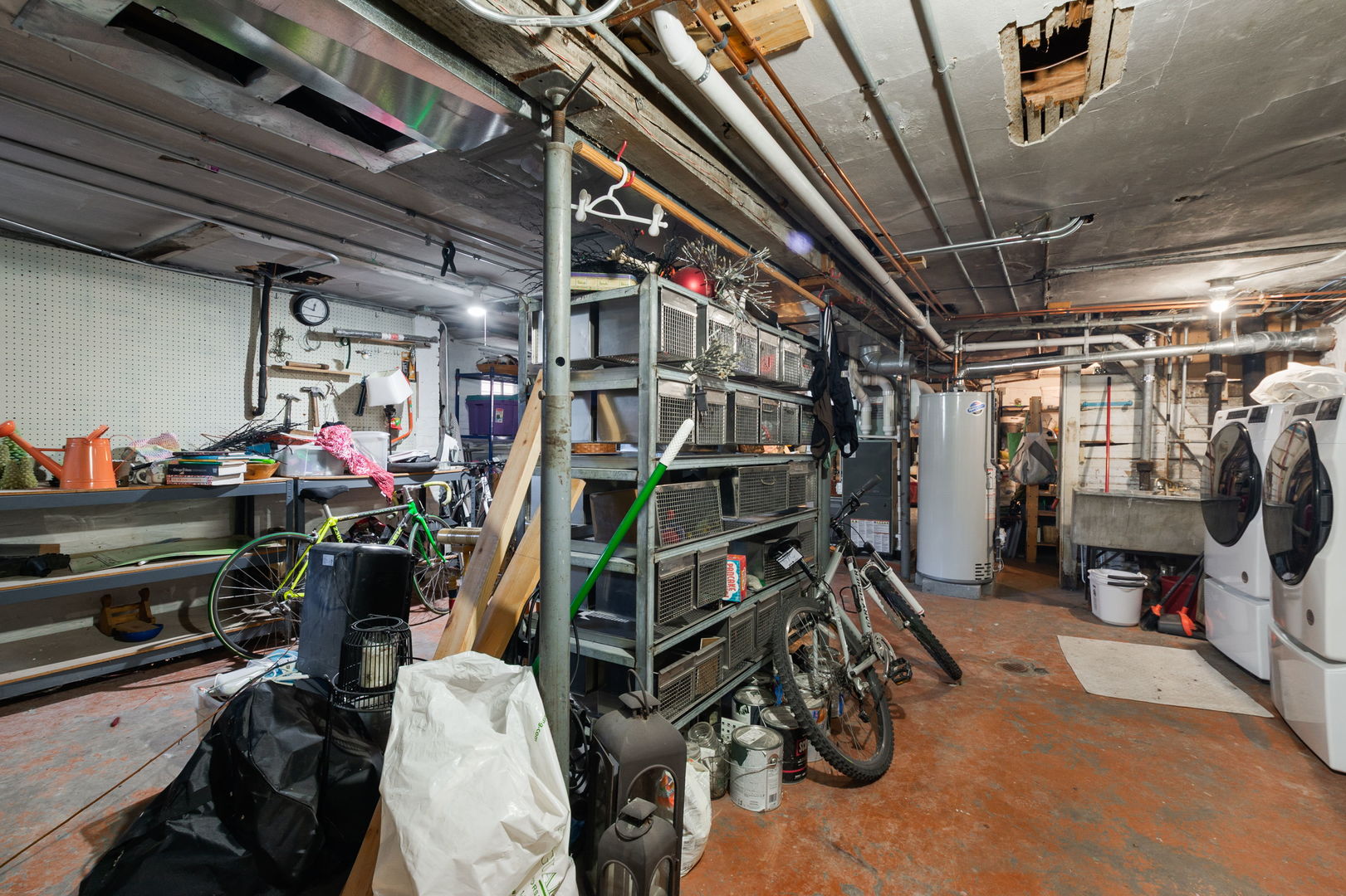 5231 N Lakewood Avenue