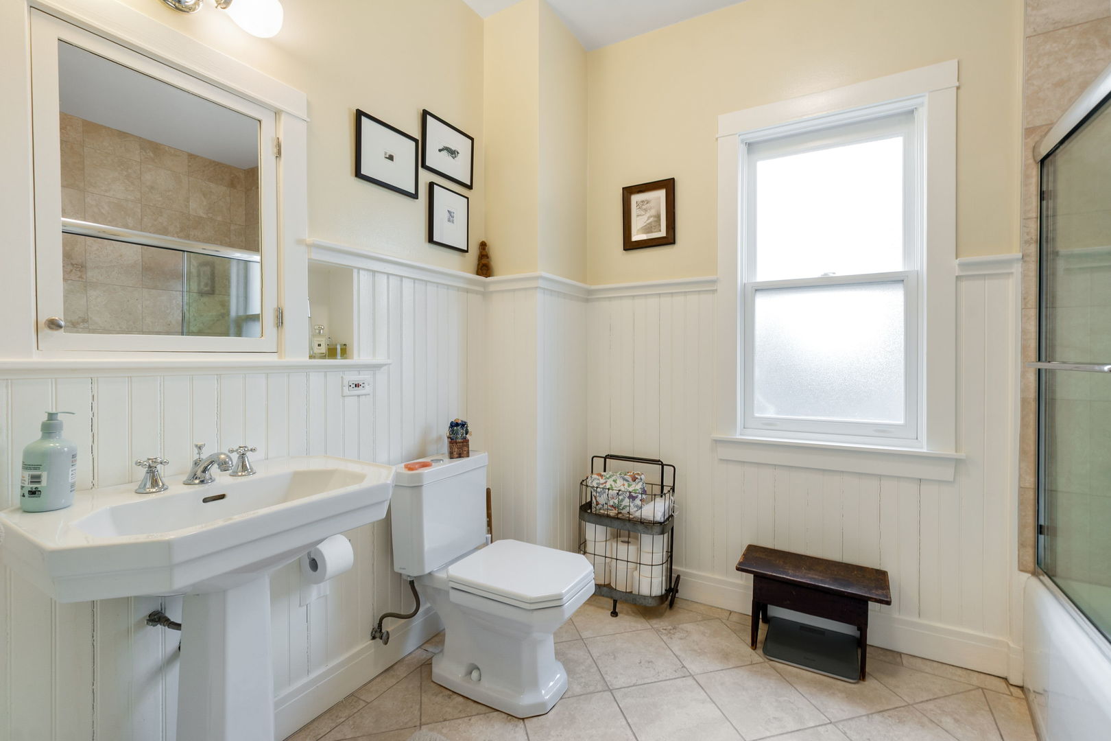 5231 N Lakewood Avenue