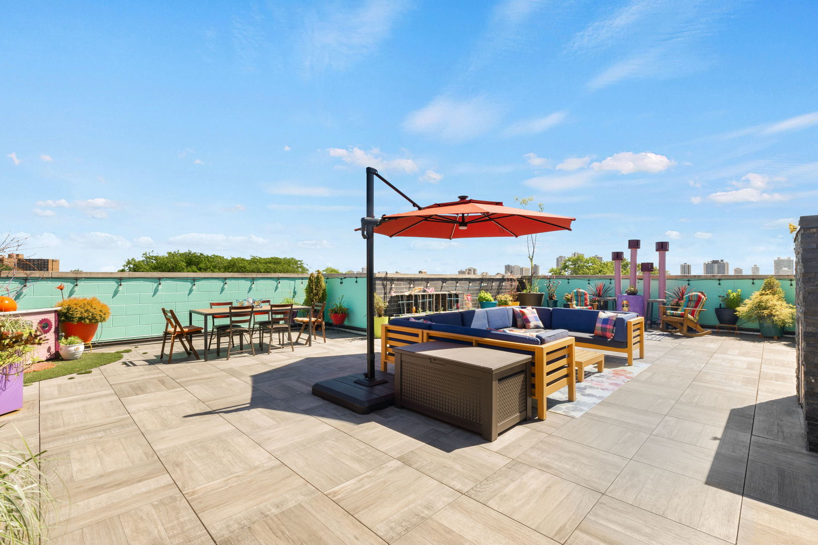5748 N Hermitage Avenue Unit: 404