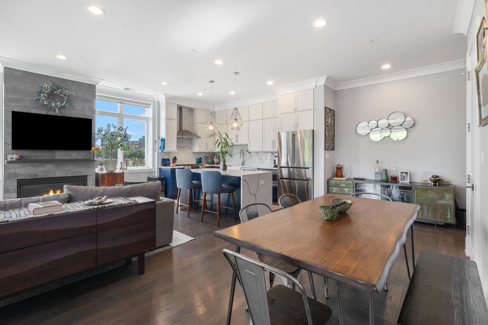 5748 N Hermitage Avenue Unit: 404