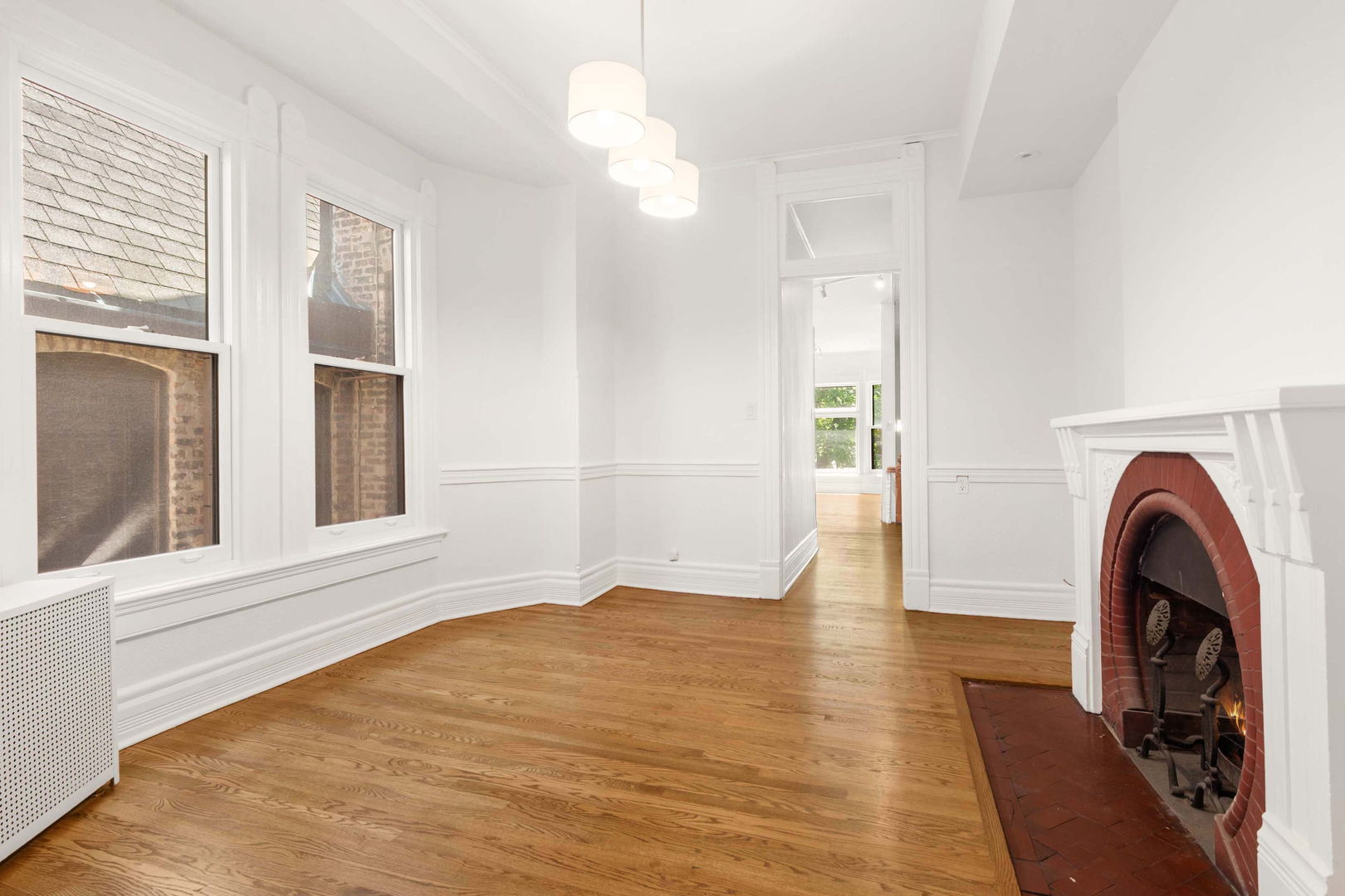 532 W Fullerton Parkway