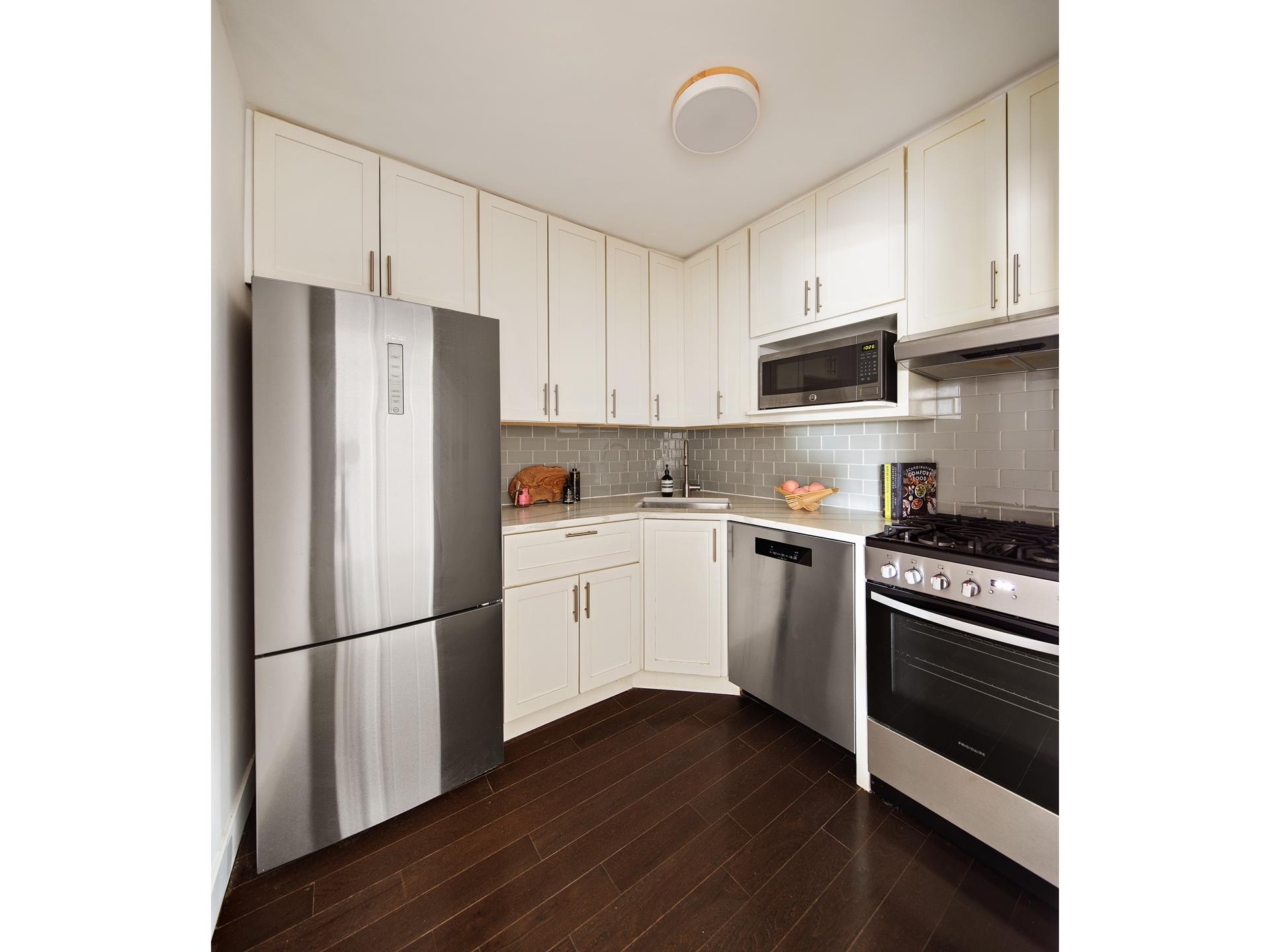 85 LIVINGSTON Street 8F