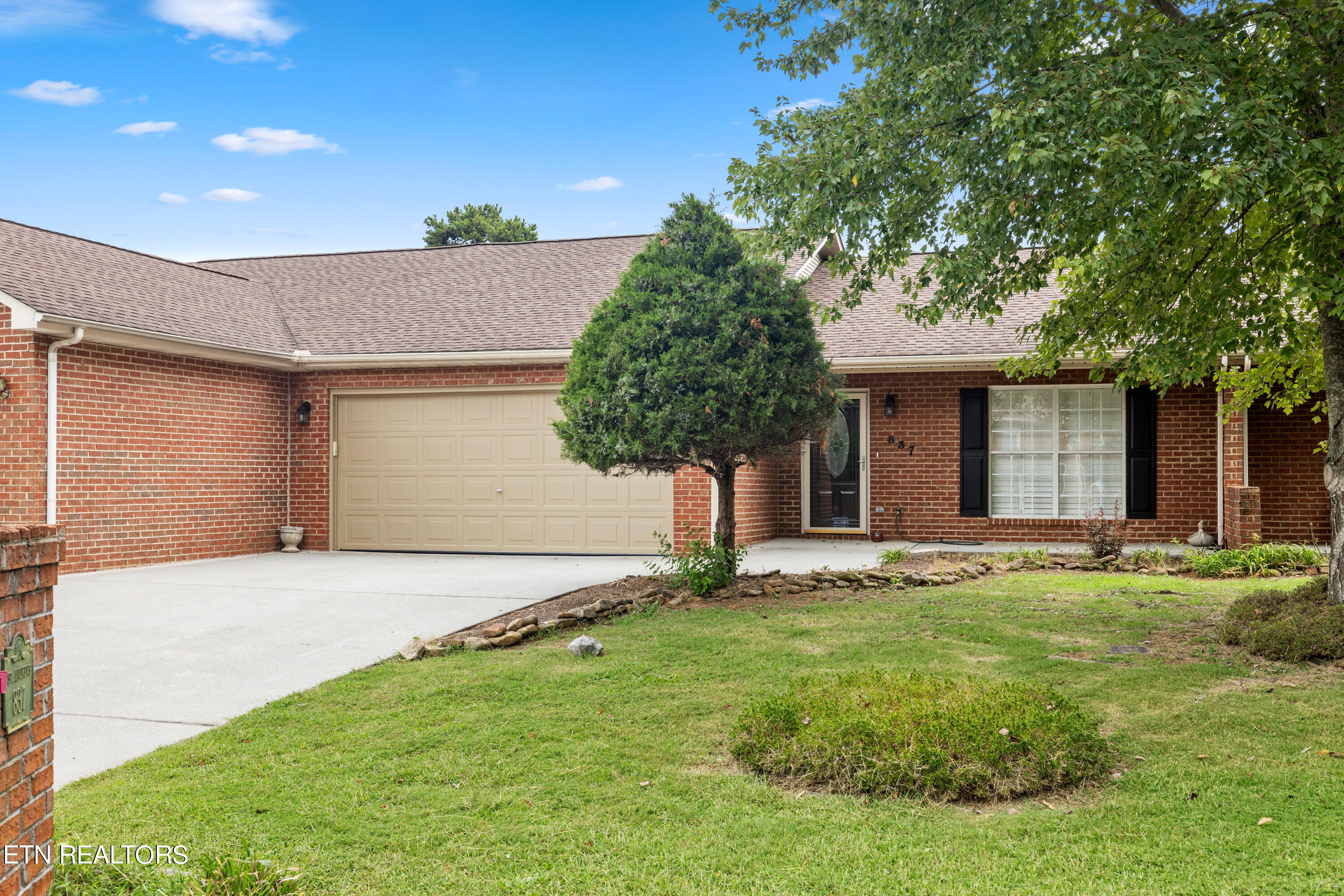 837 Saint Andrews Way