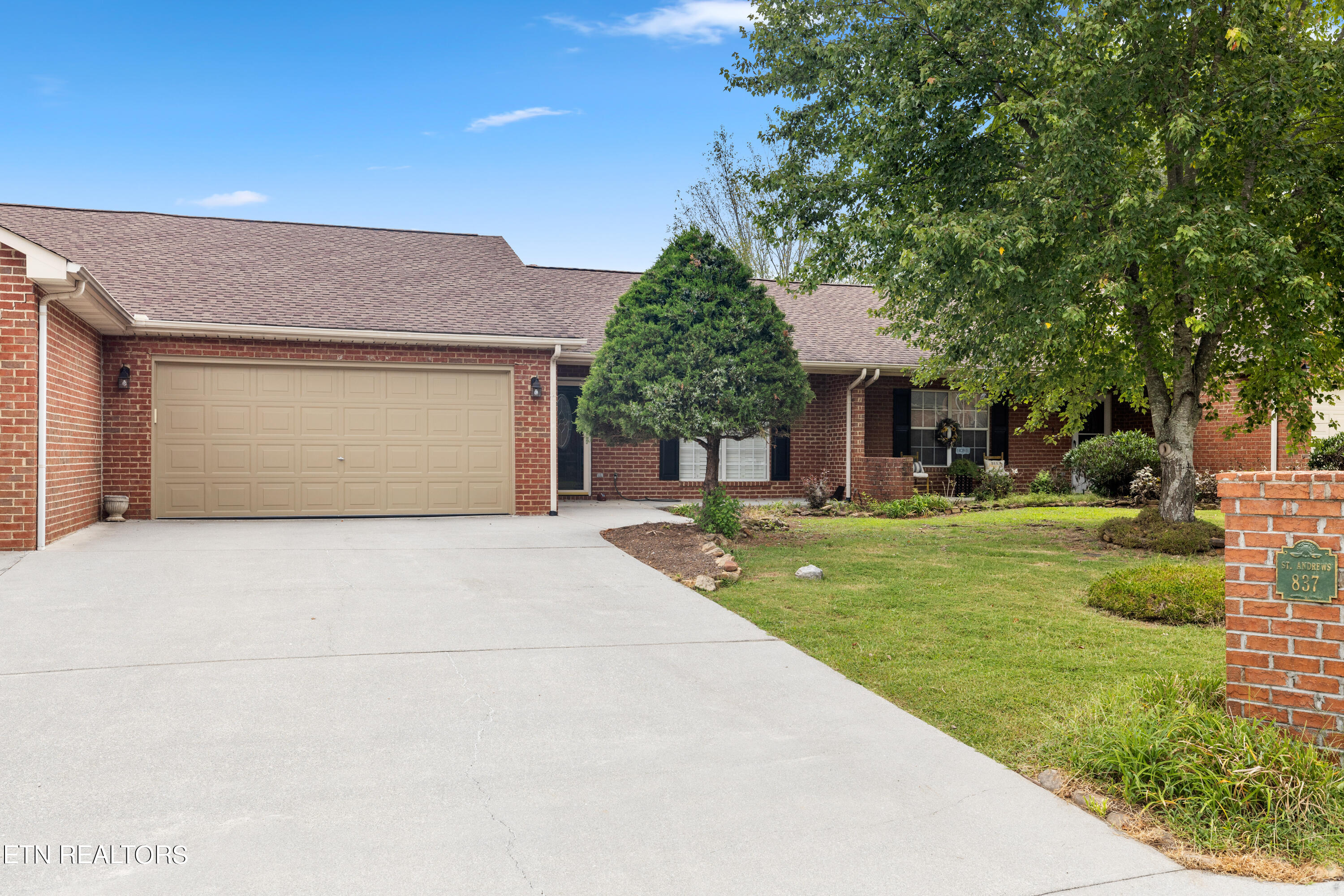 837 Saint Andrews Way