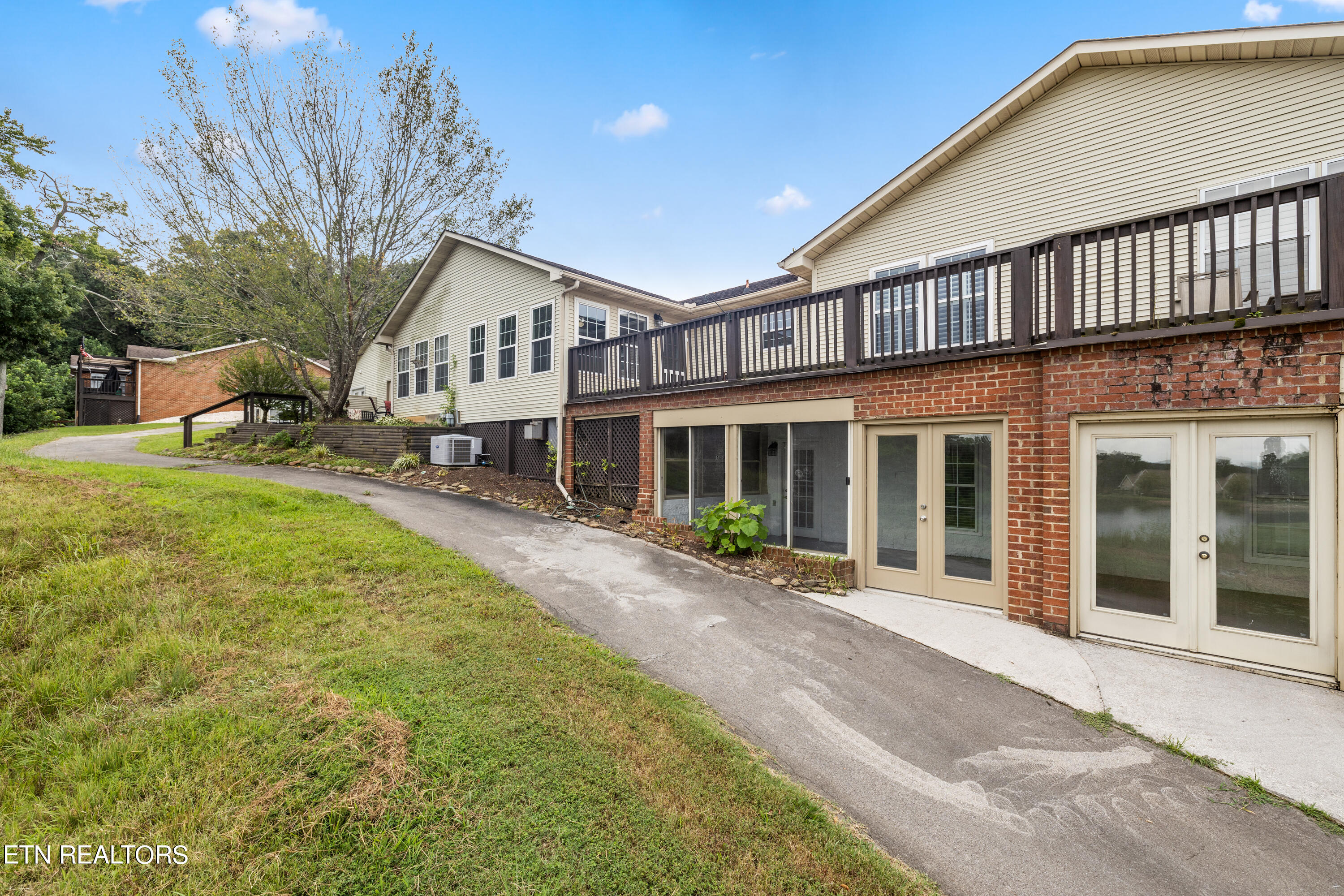 837 Saint Andrews Way