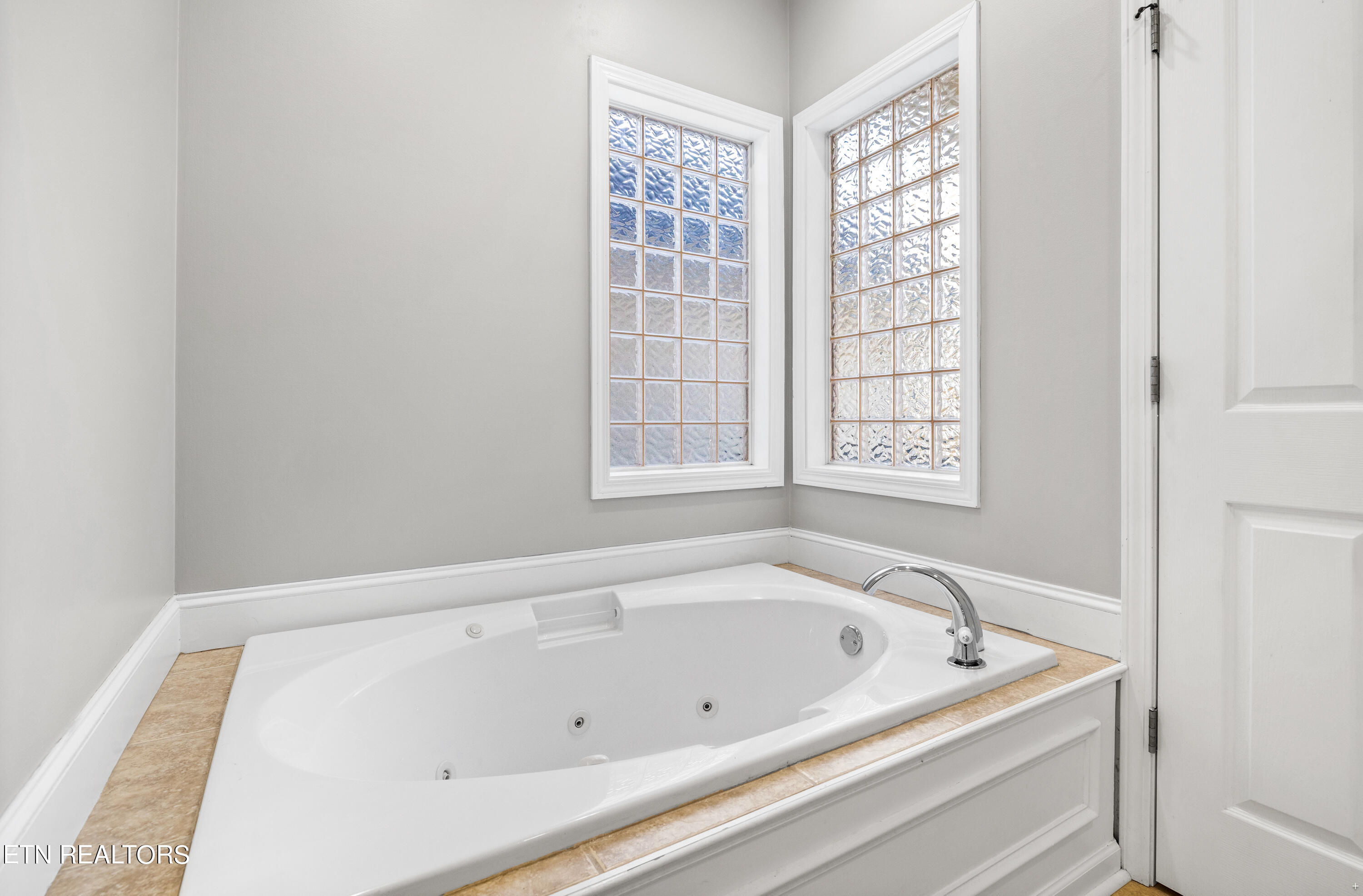 5135 Magic Lantern Drive