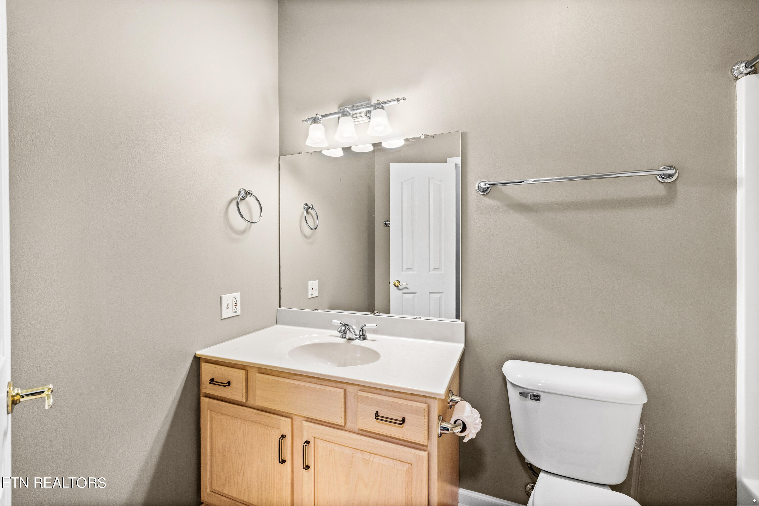 5135 Magic Lantern Drive