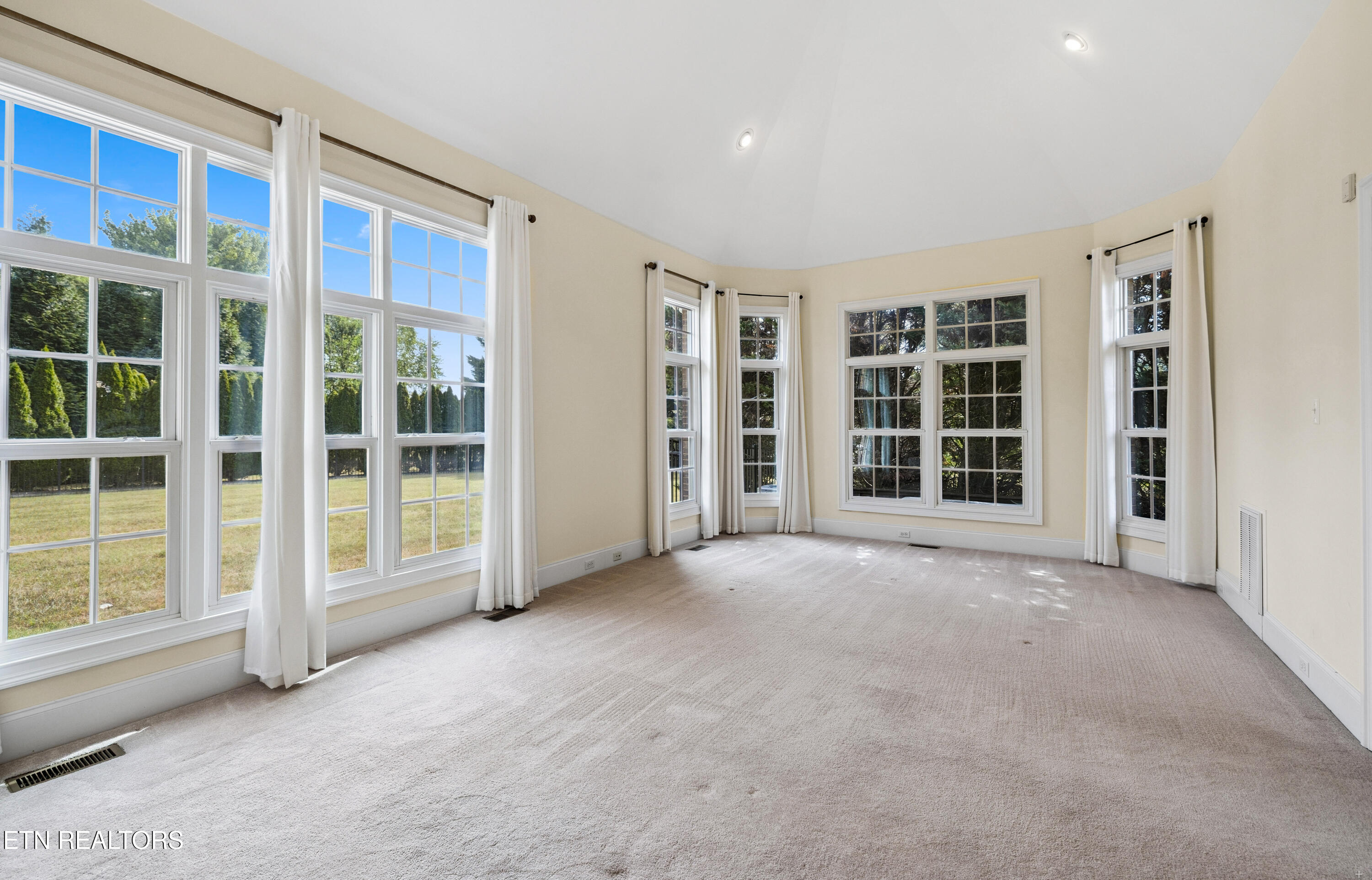 3746 Jackson Bend Drive