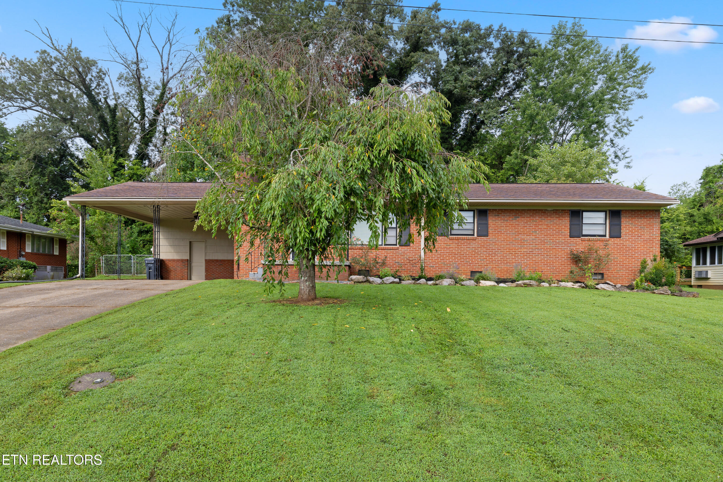 4117 Gaines Rd