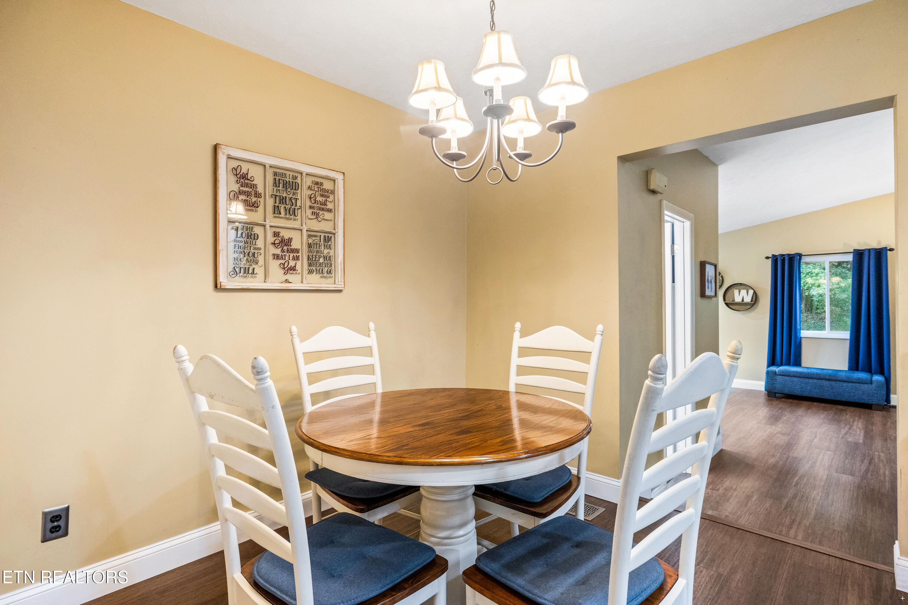 1724 Dawn Redwood Trail Tr