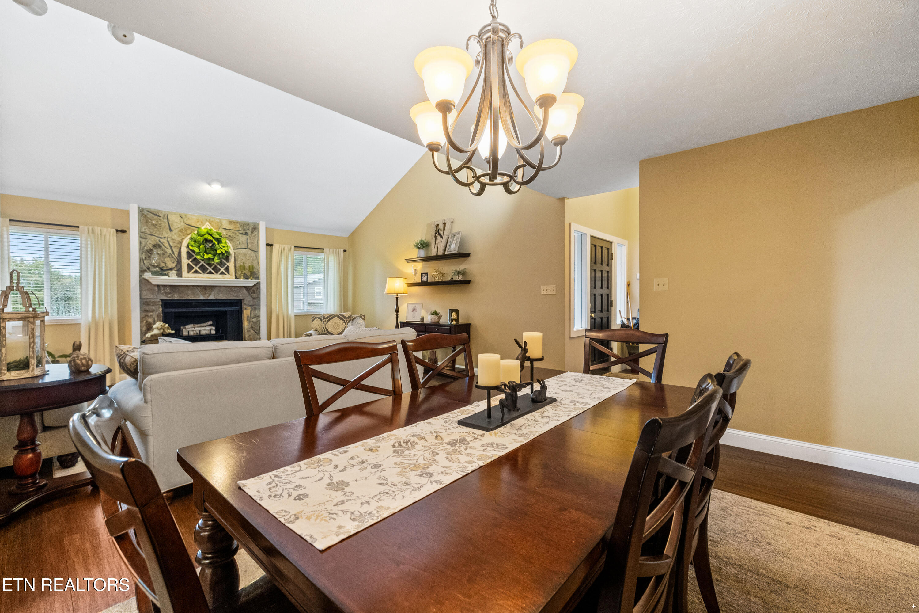 1724 Dawn Redwood Trail Tr