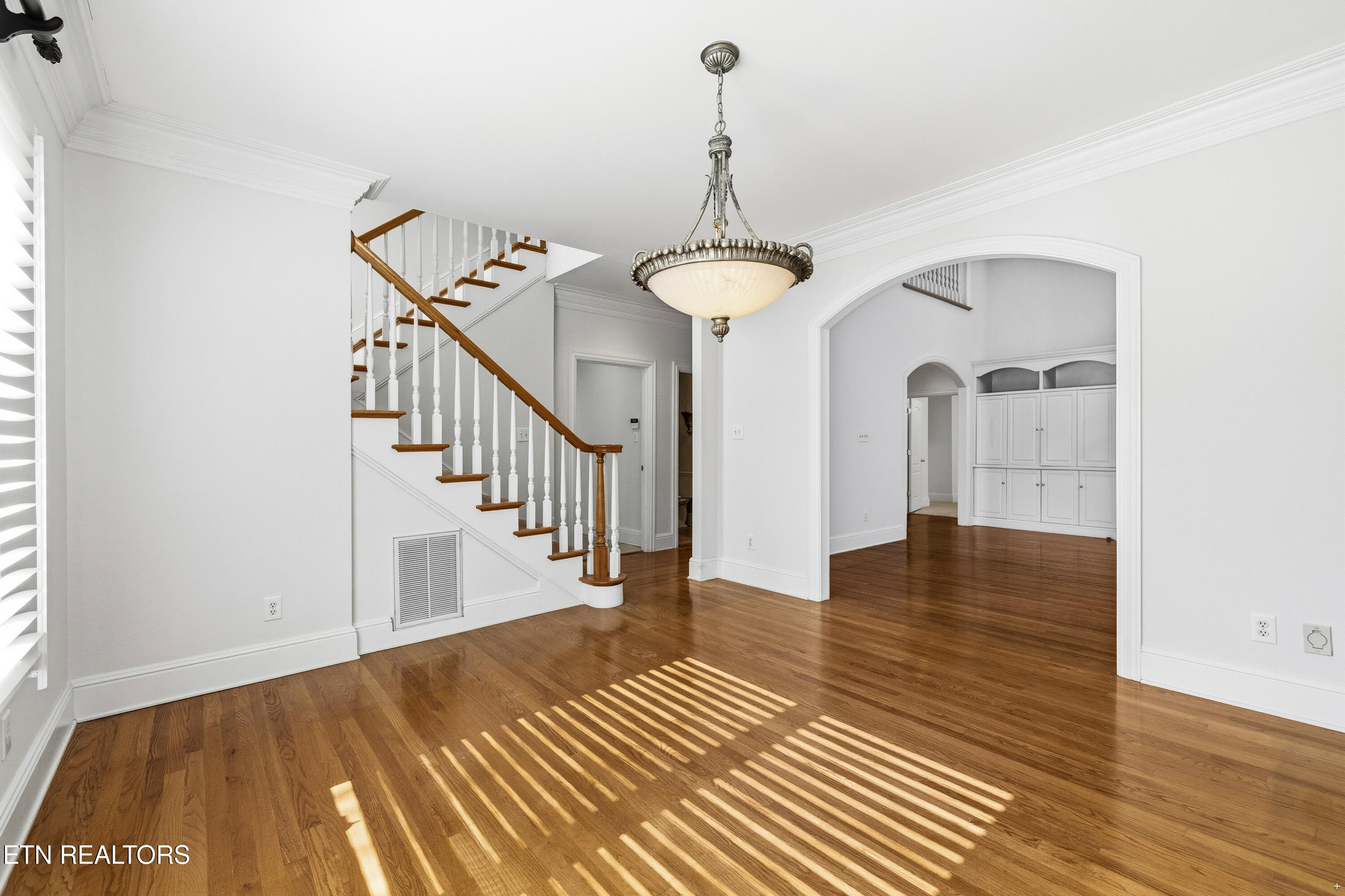 1062 Water Place Way