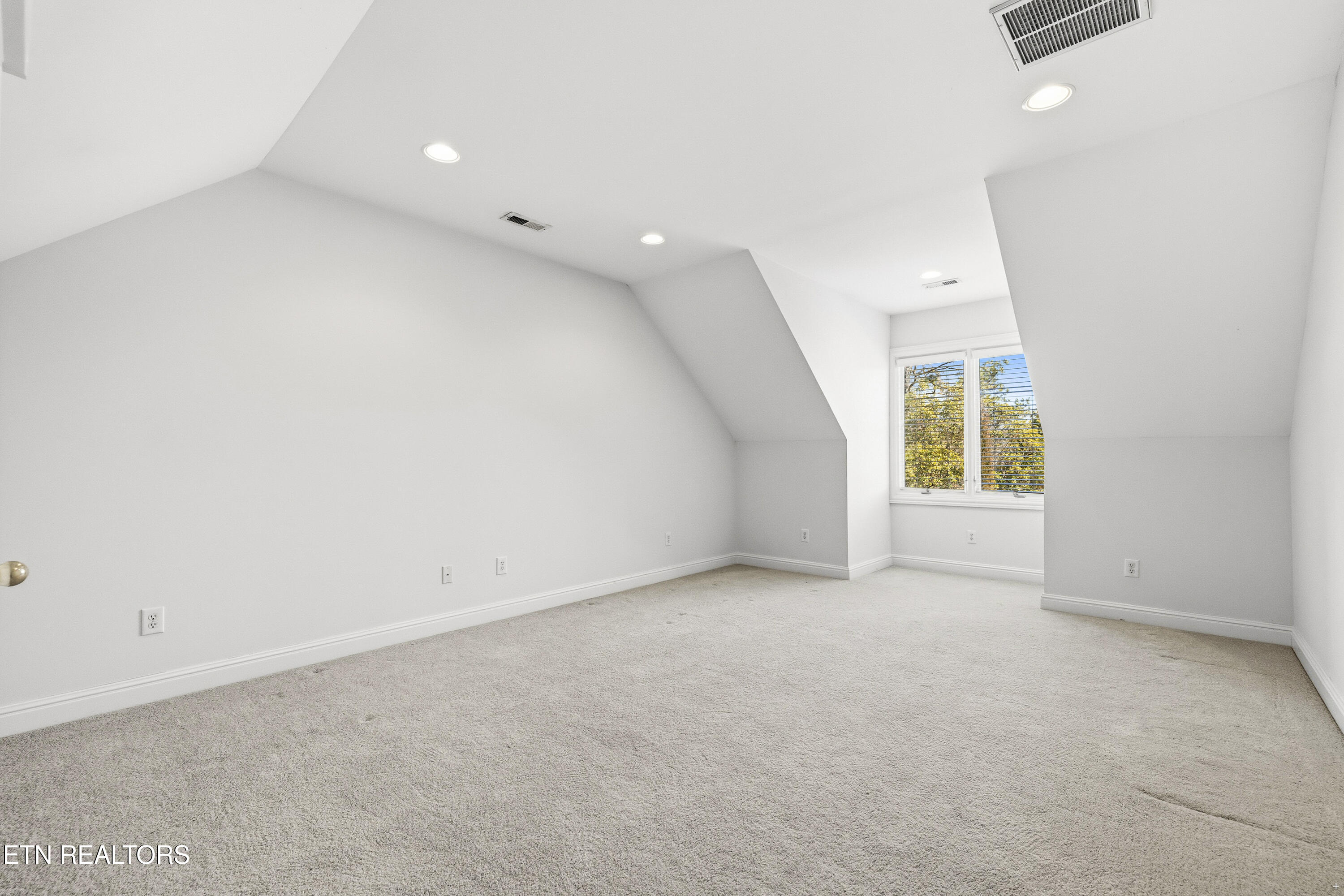 1062 Water Place Way