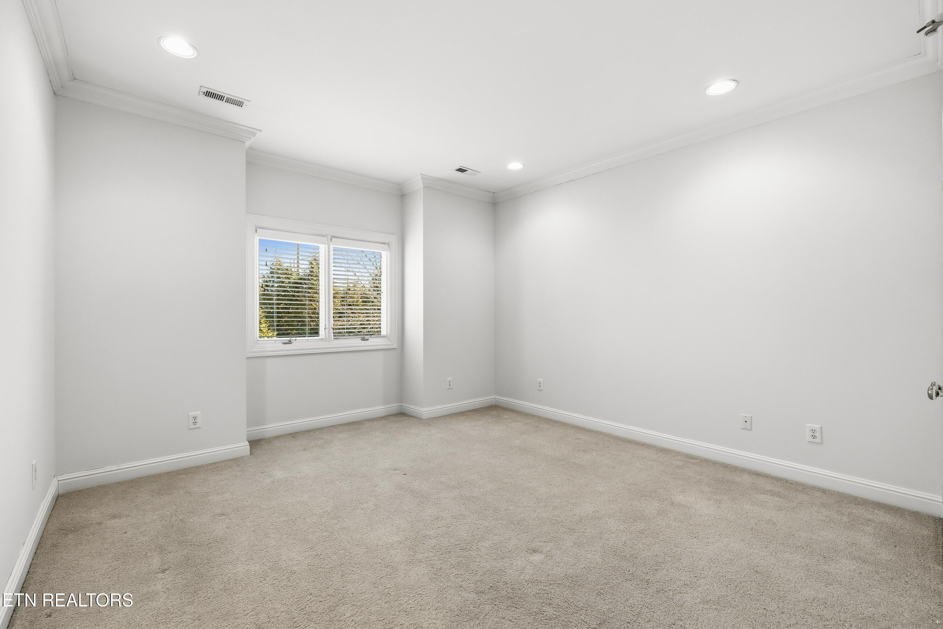 1062 Water Place Way