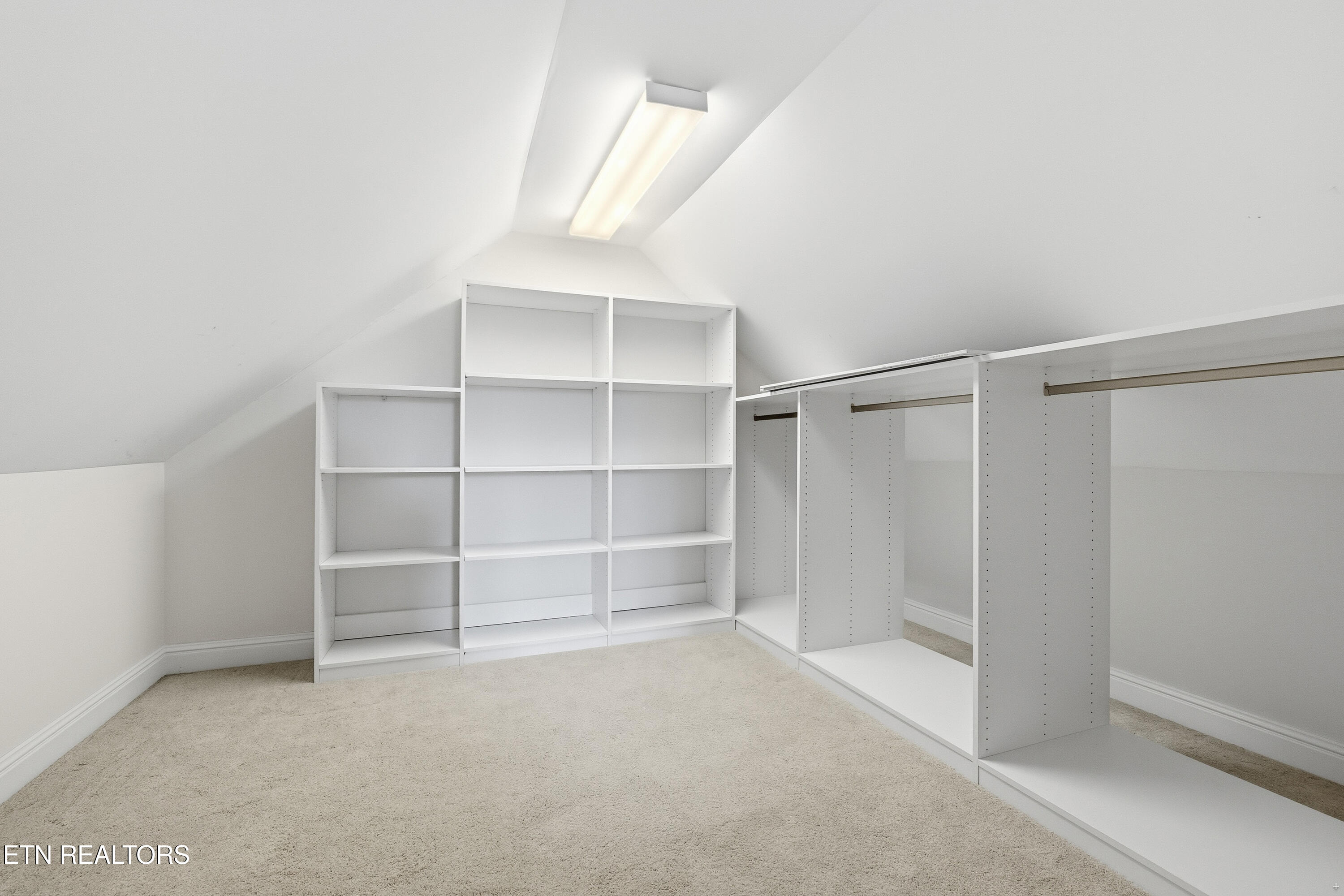 1062 Water Place Way