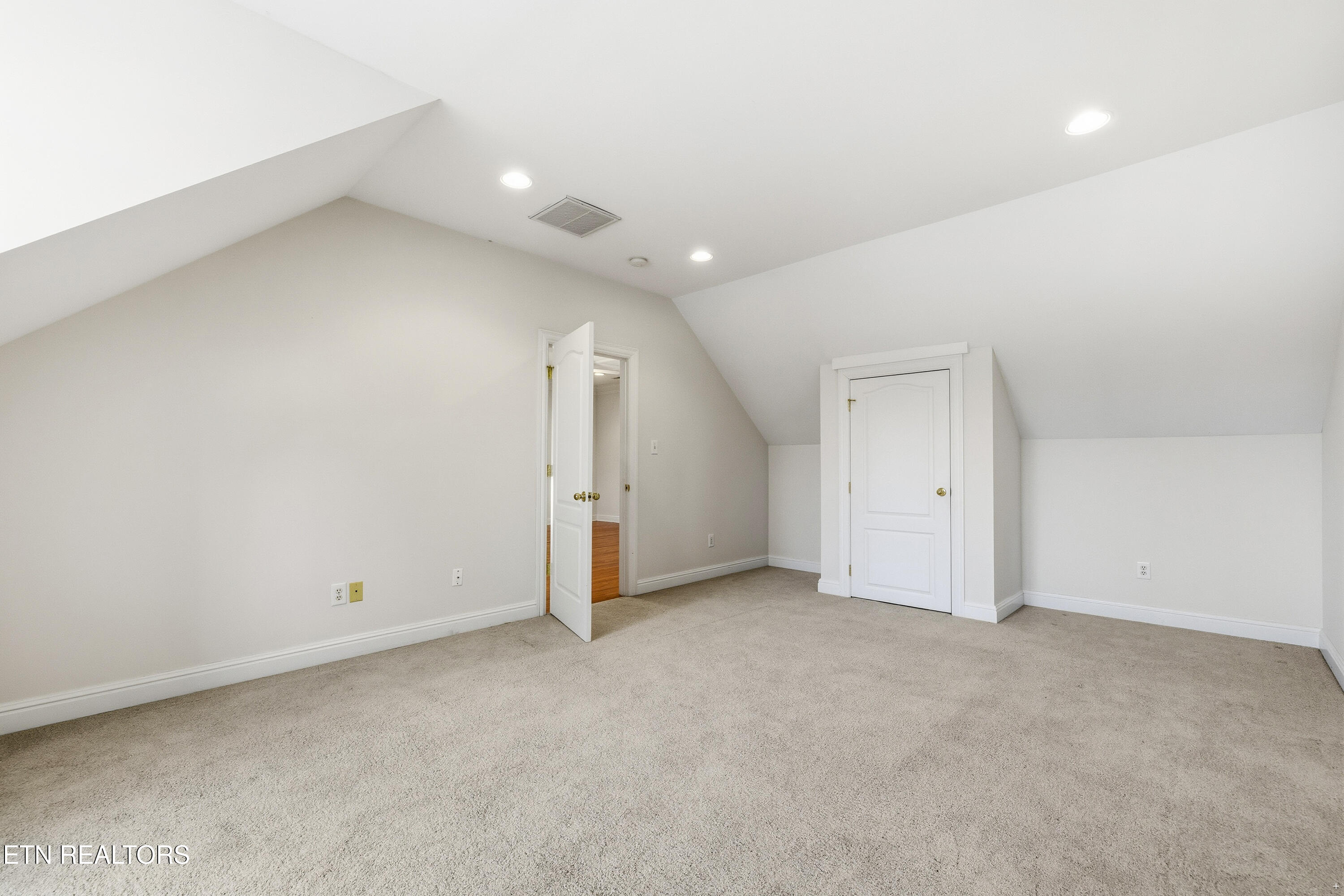 1062 Water Place Way