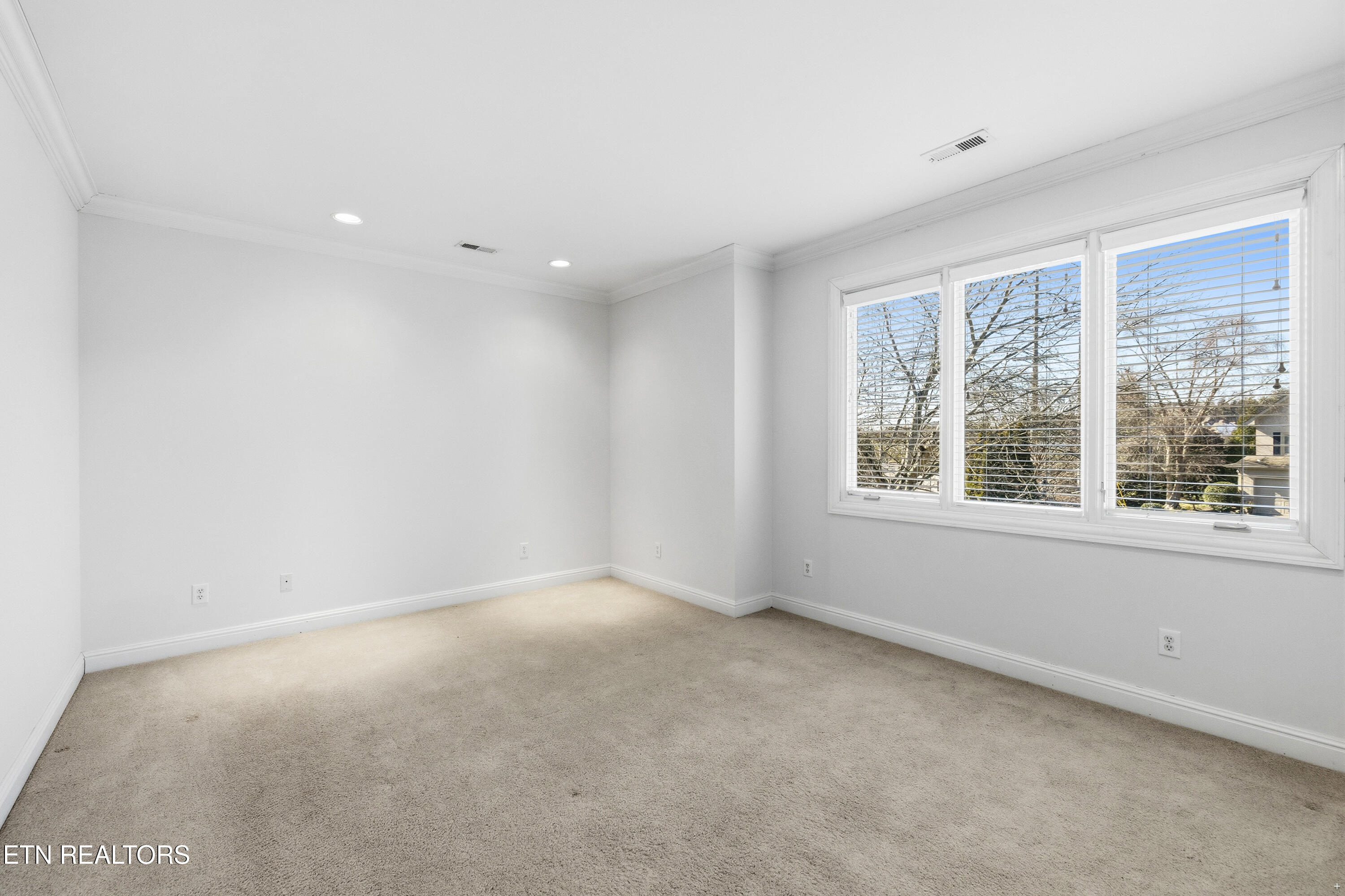 1062 Water Place Way