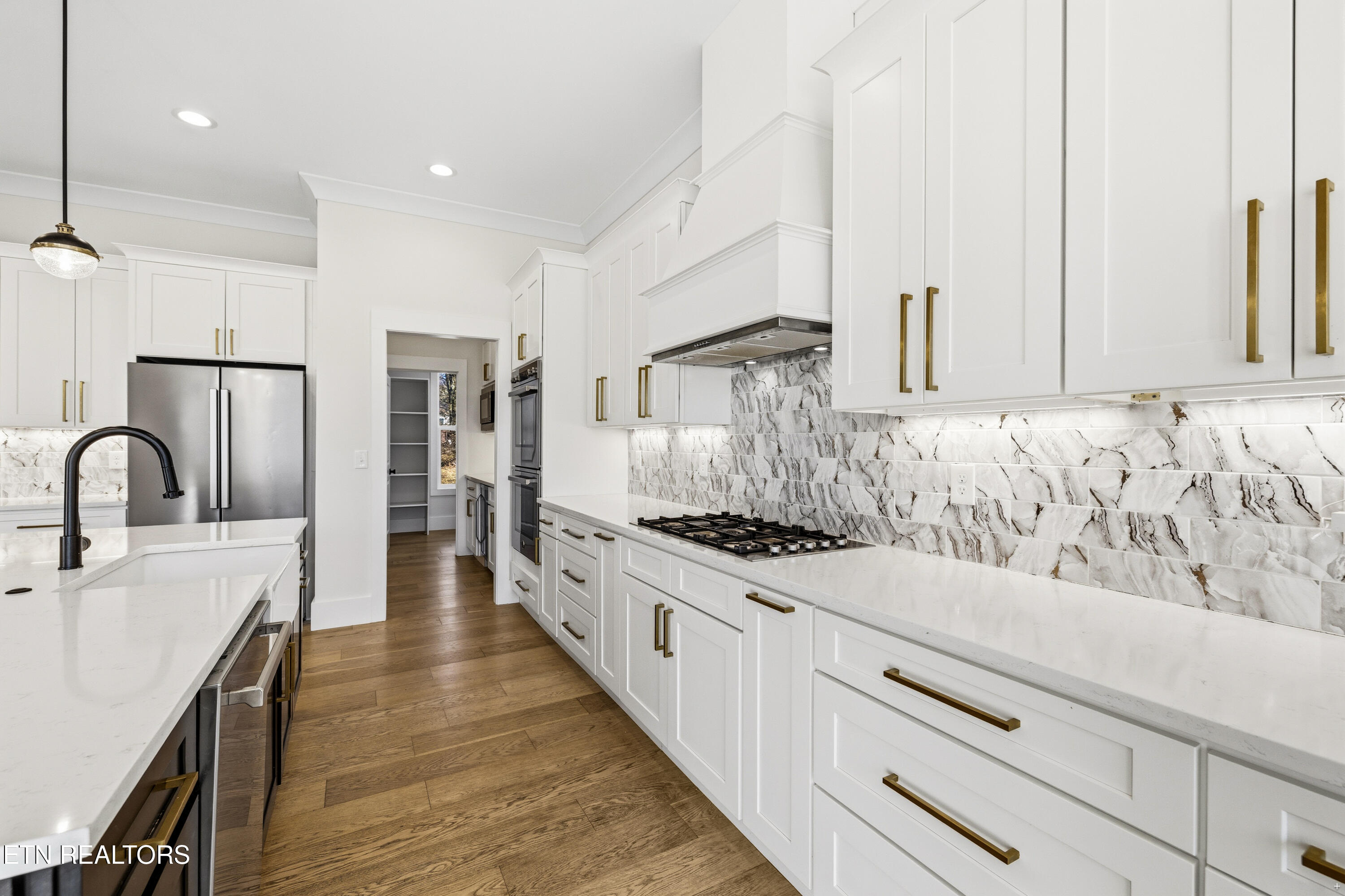 8418 S Northshore Drive