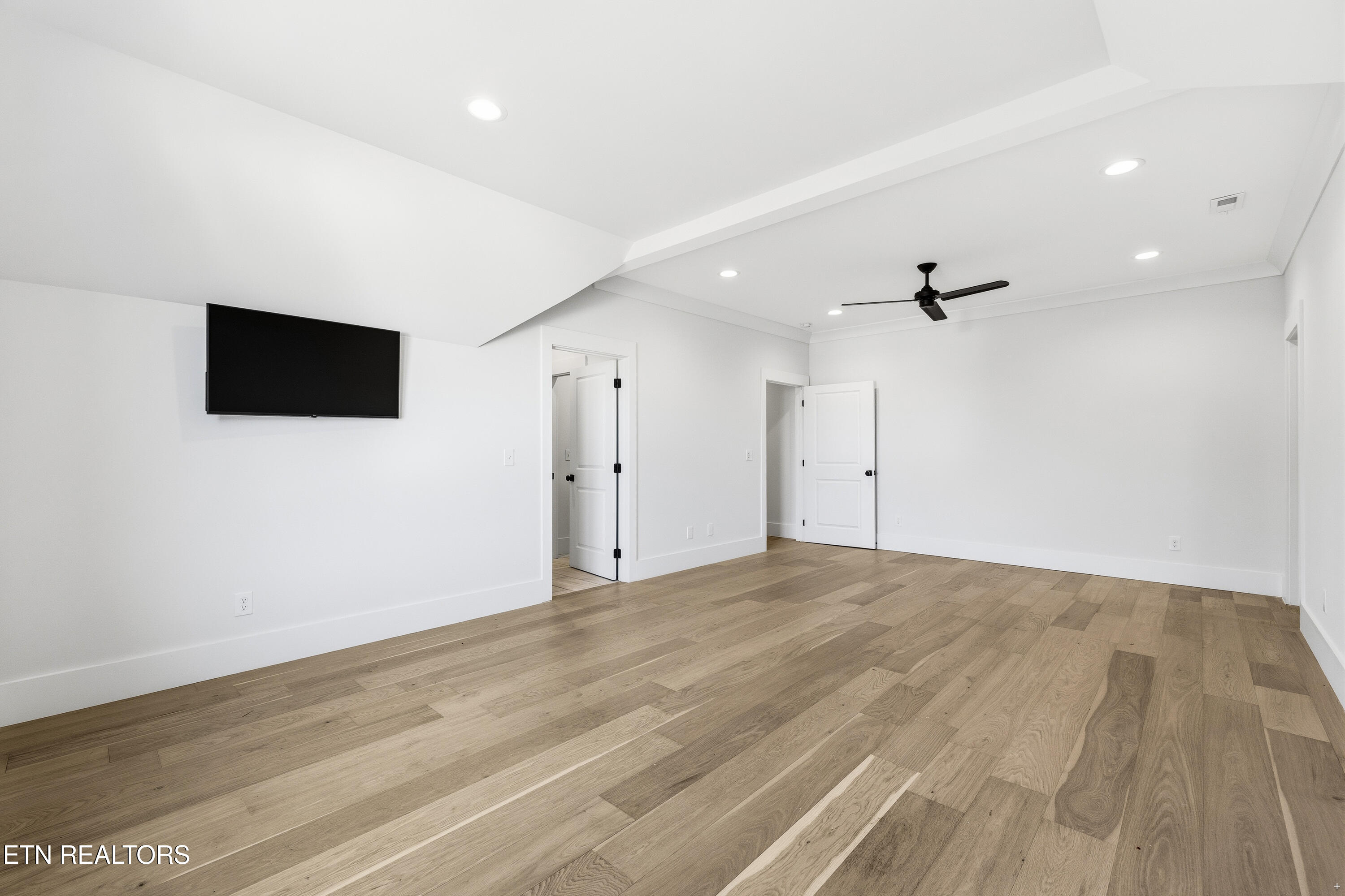 8418 S Northshore Drive