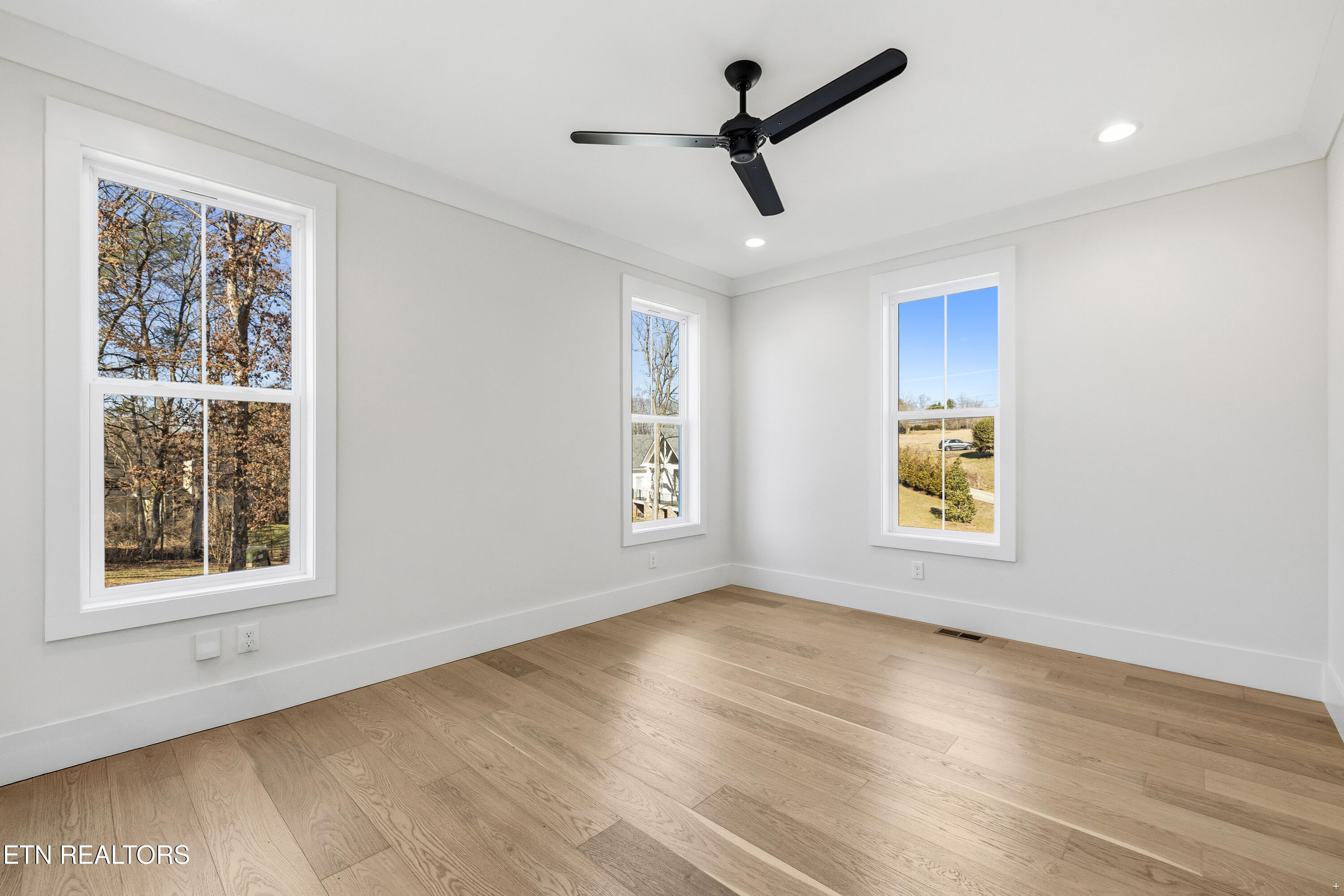 8418 S Northshore Drive