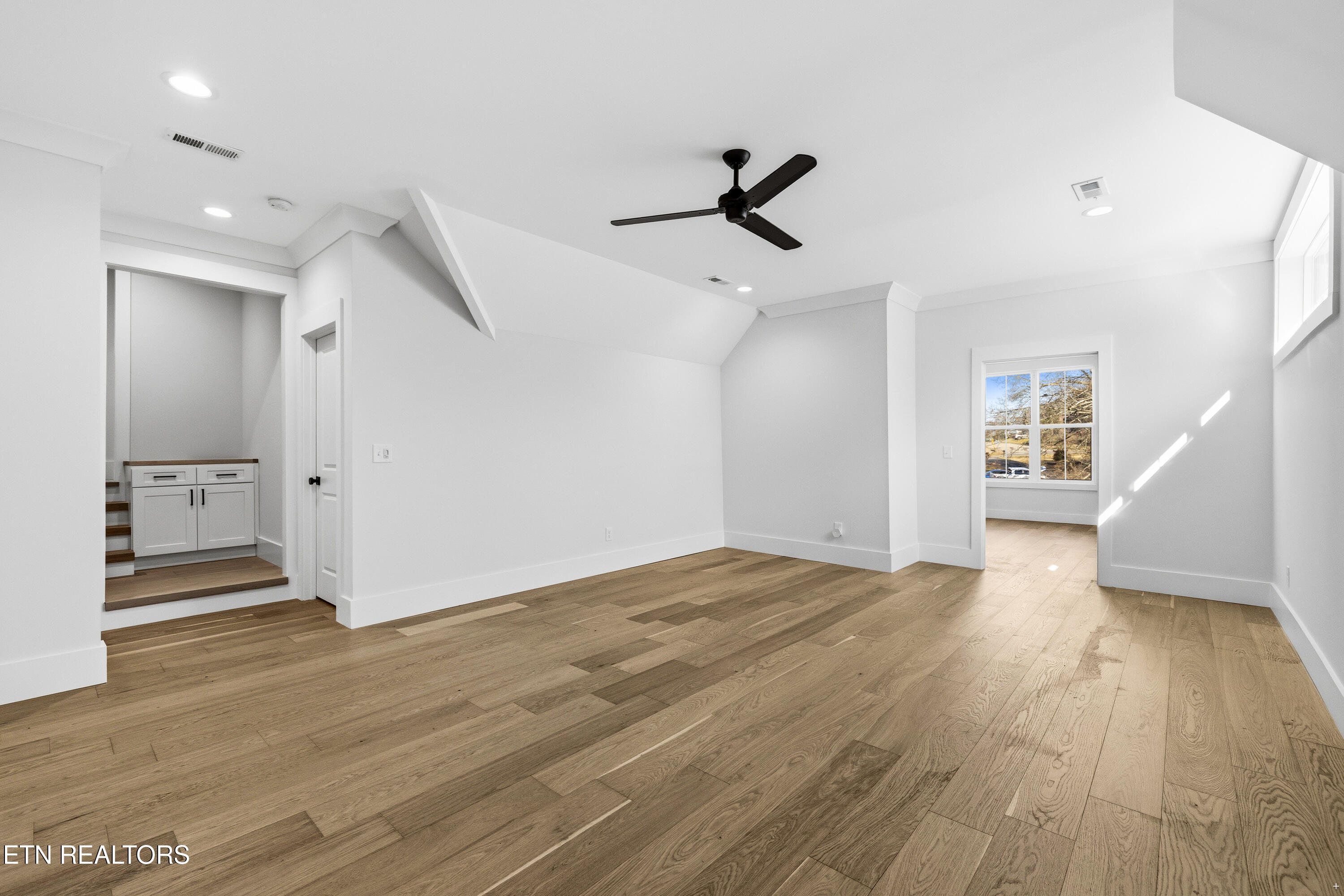 8418 S Northshore Drive