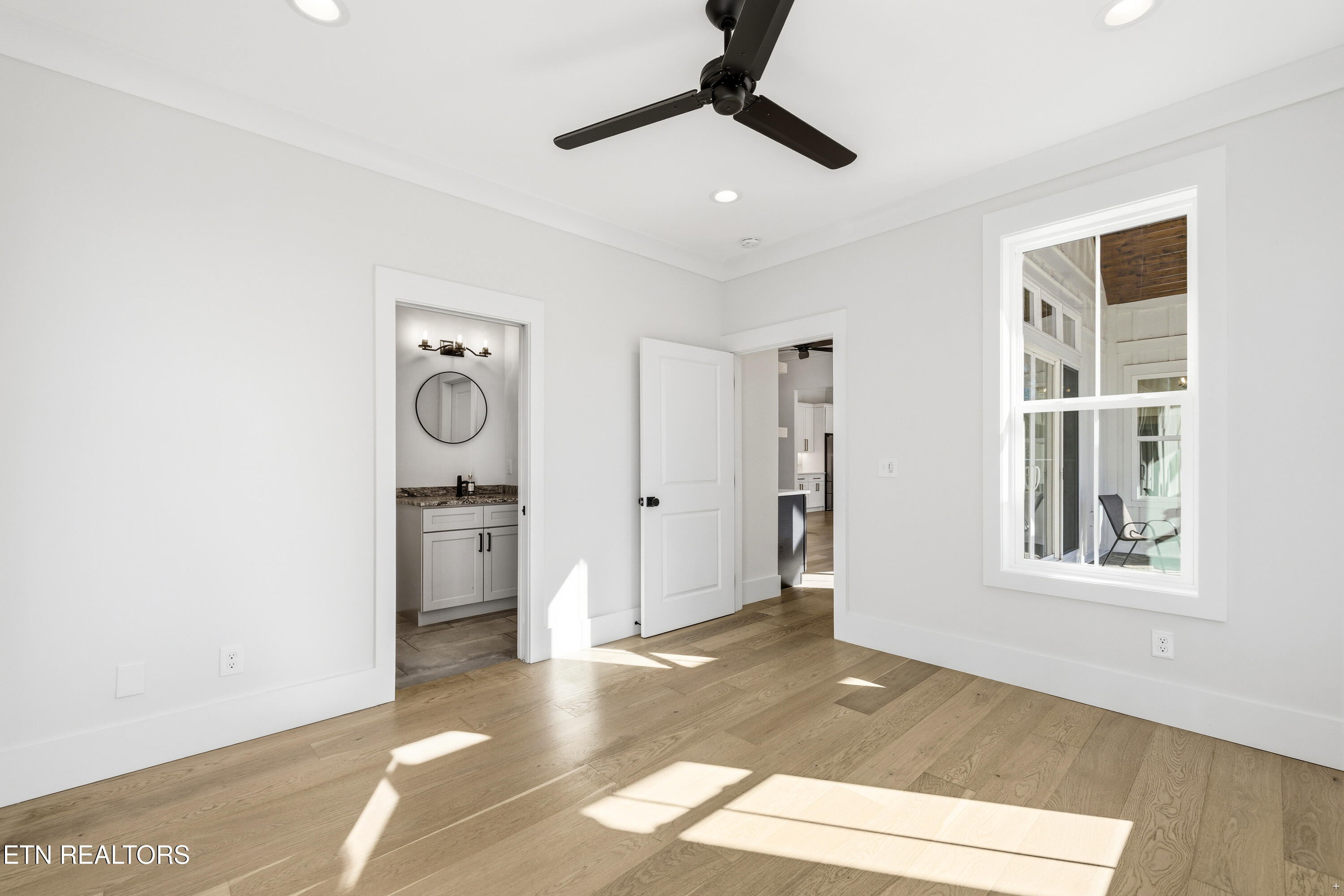 8418 S Northshore Drive