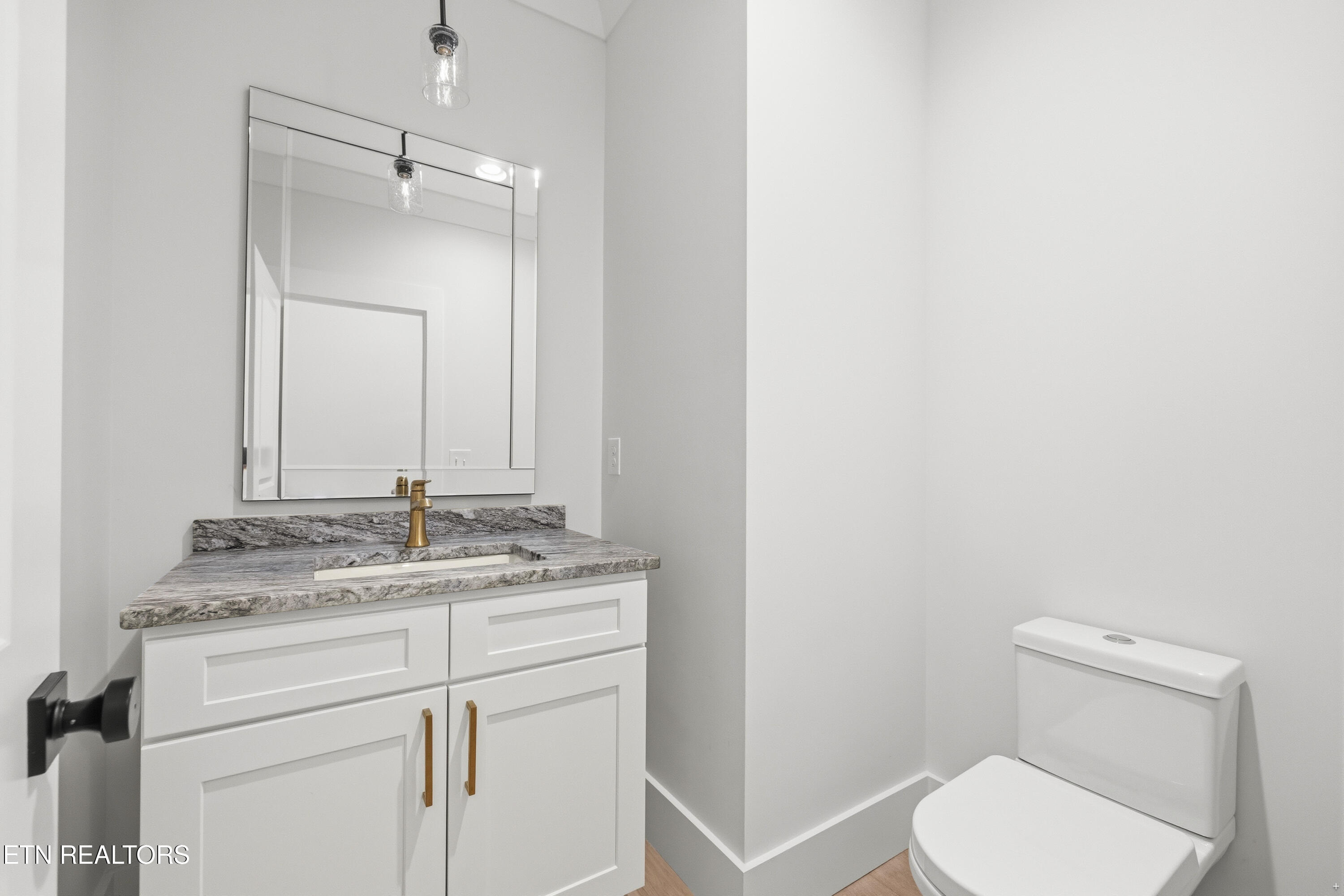 8418 S Northshore Drive