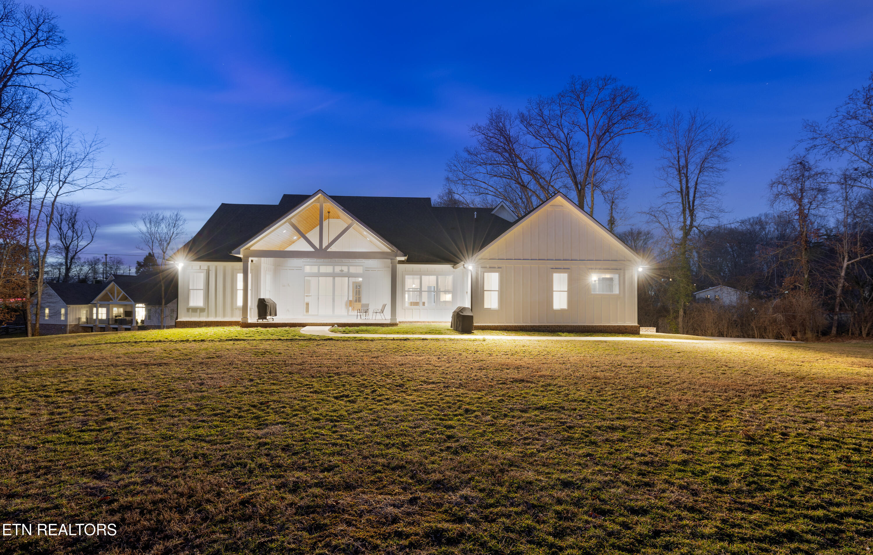 8418 S Northshore Drive