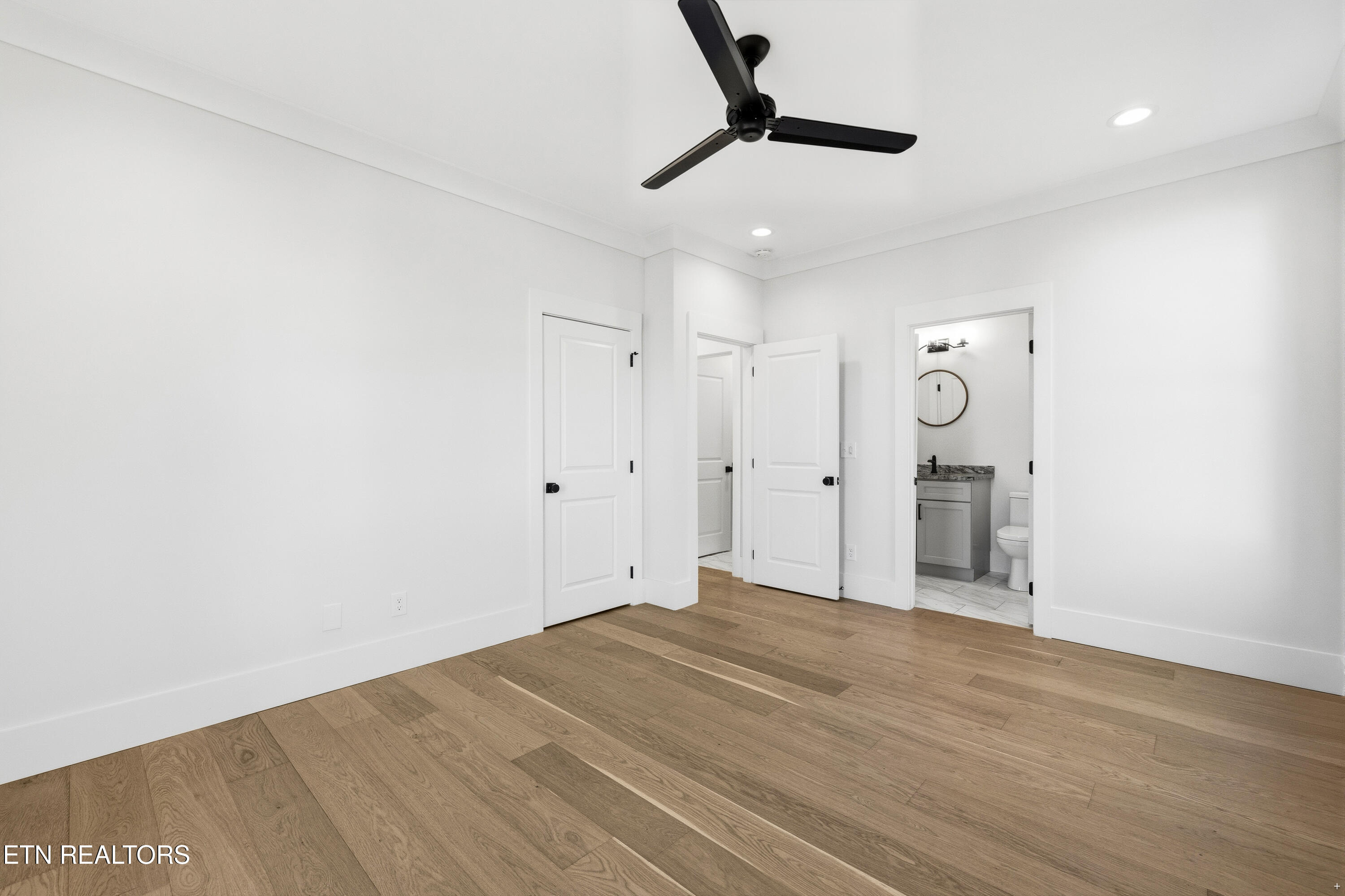 8418 S Northshore Drive