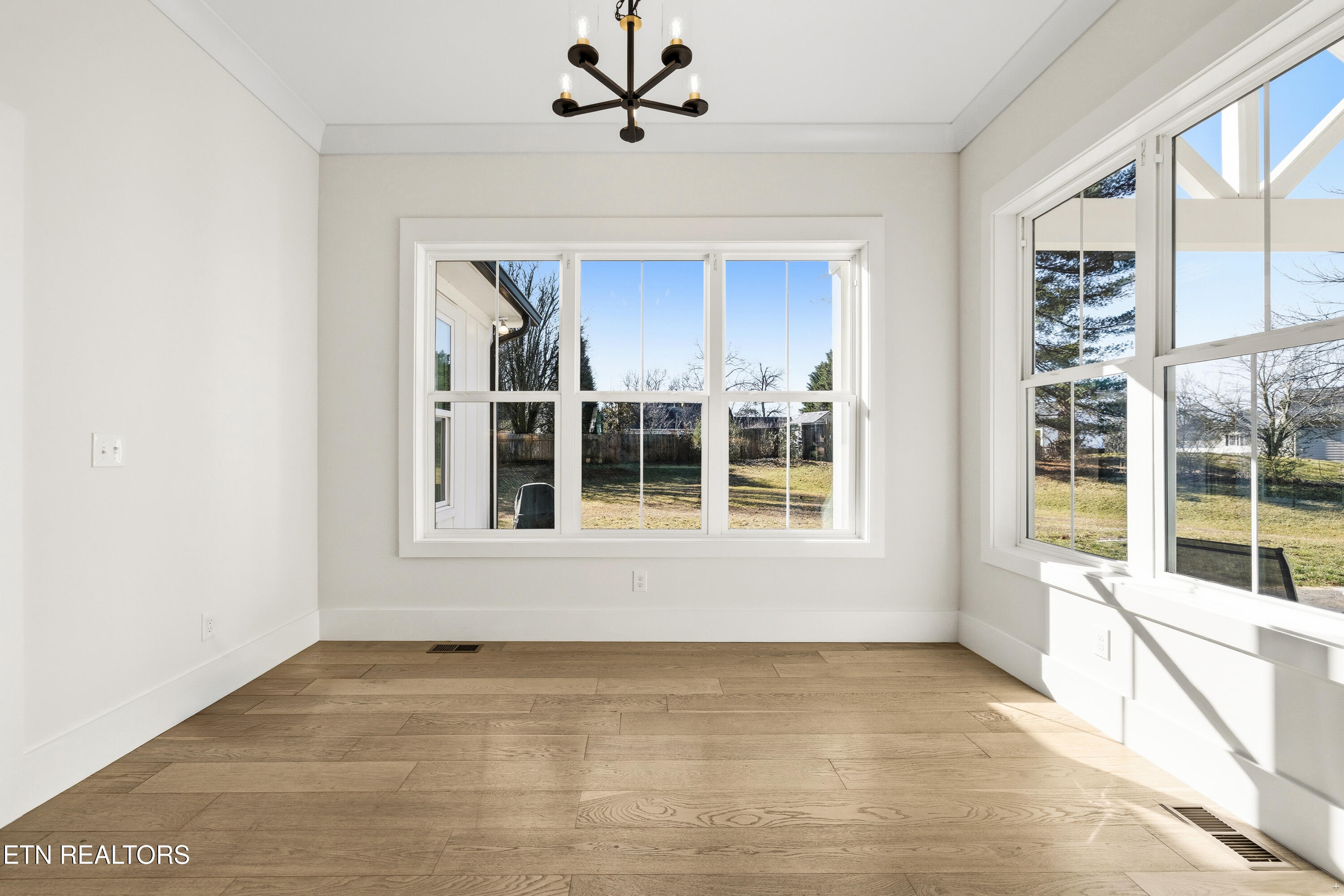 8418 S Northshore Drive