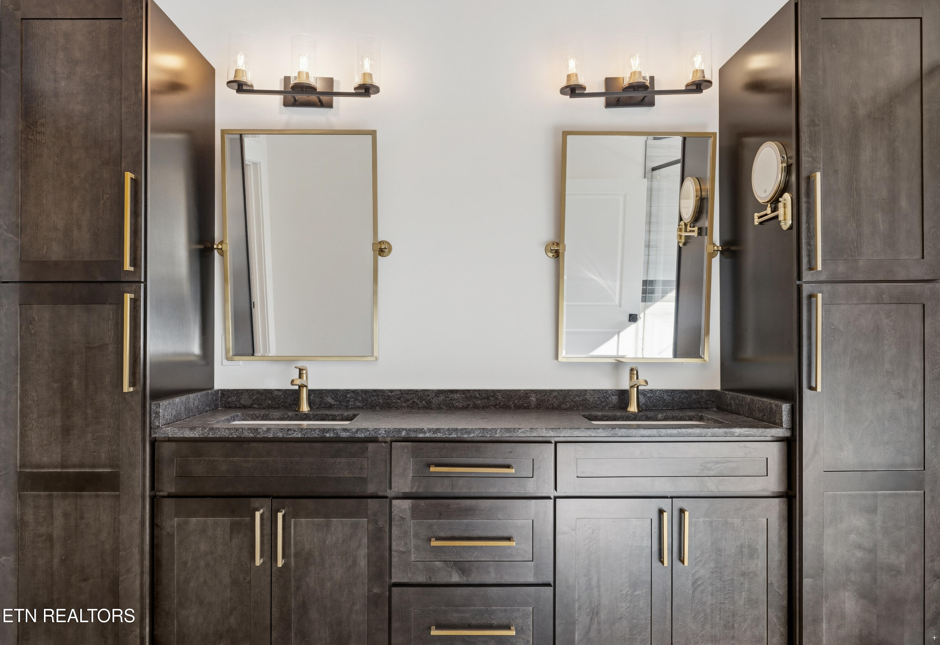 8418 S Northshore Drive