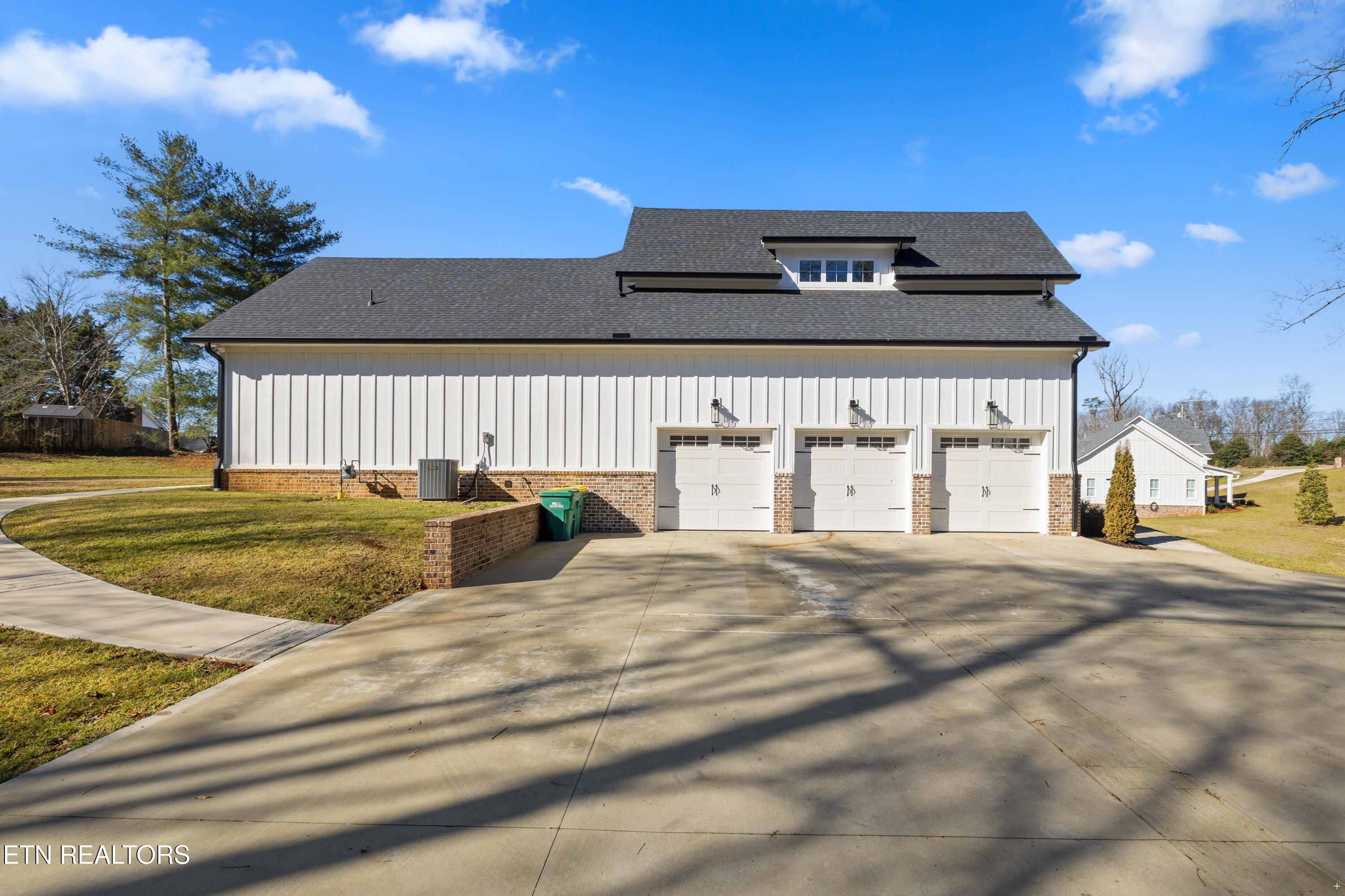 8418 S Northshore Drive