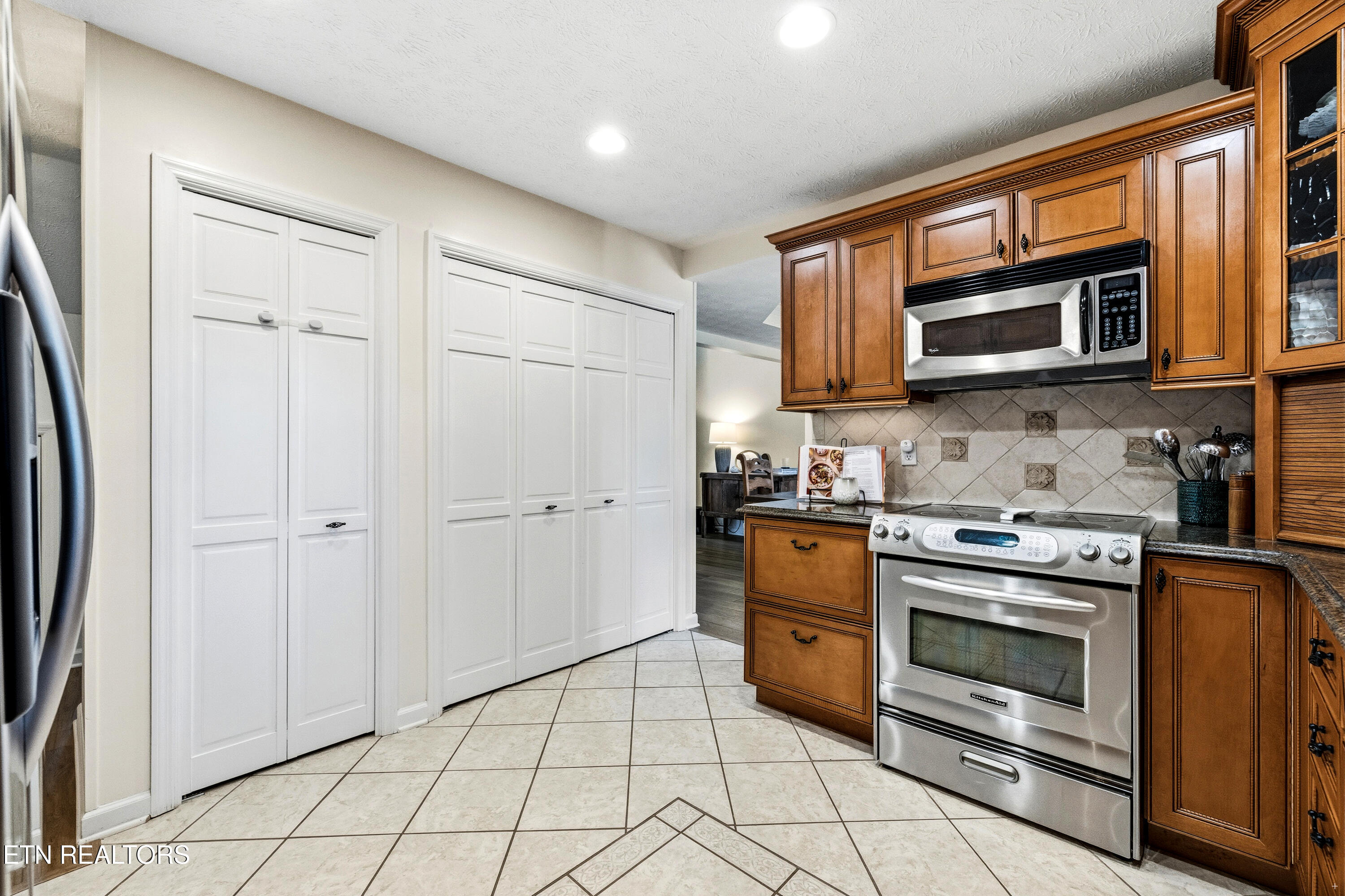 7714 Washington Pike