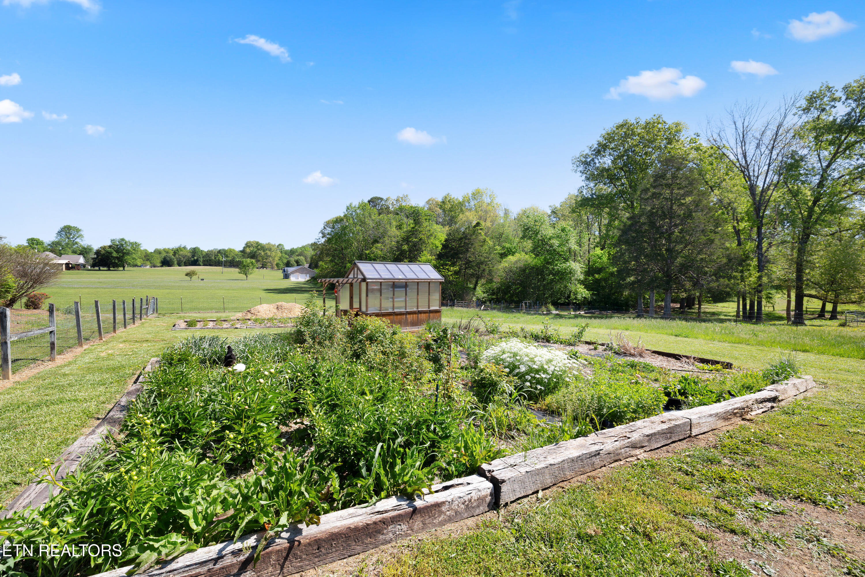 7714 Washington Pike