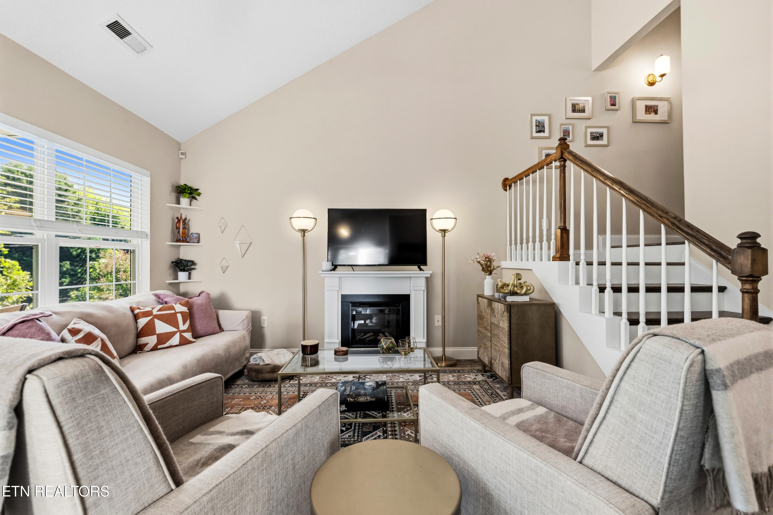 1126 Overton Place