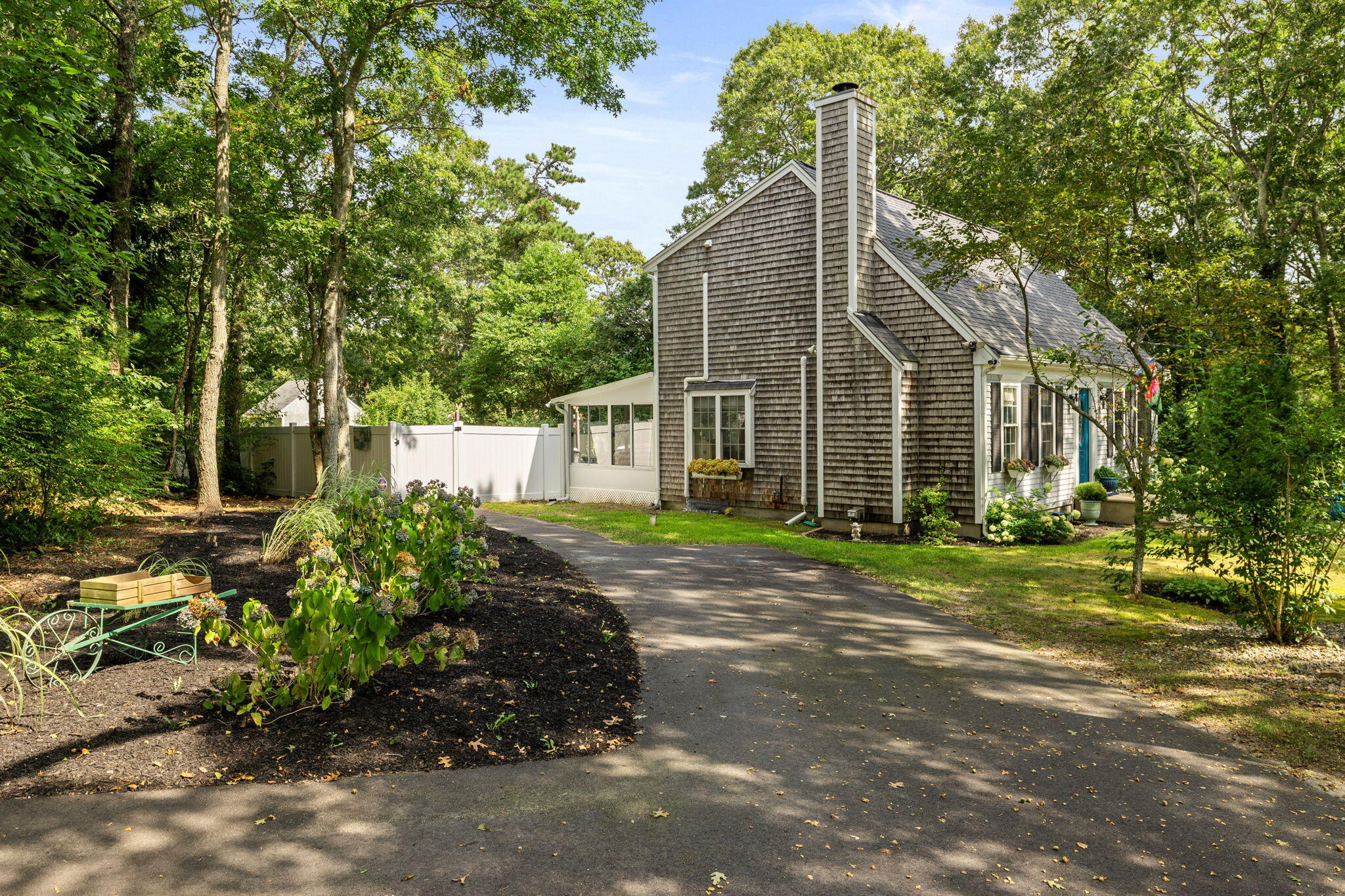 37 Quashnet Road