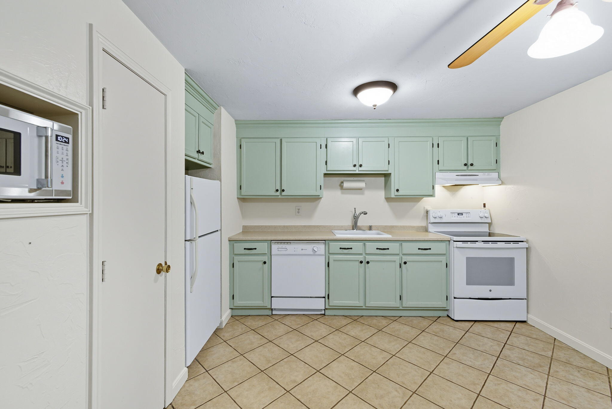 300 Falmouth Road # 17B
