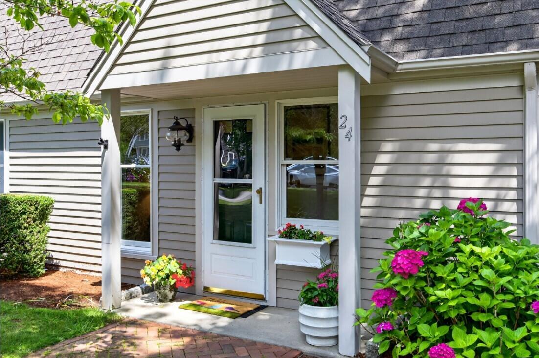 24 Captain Davis Lane