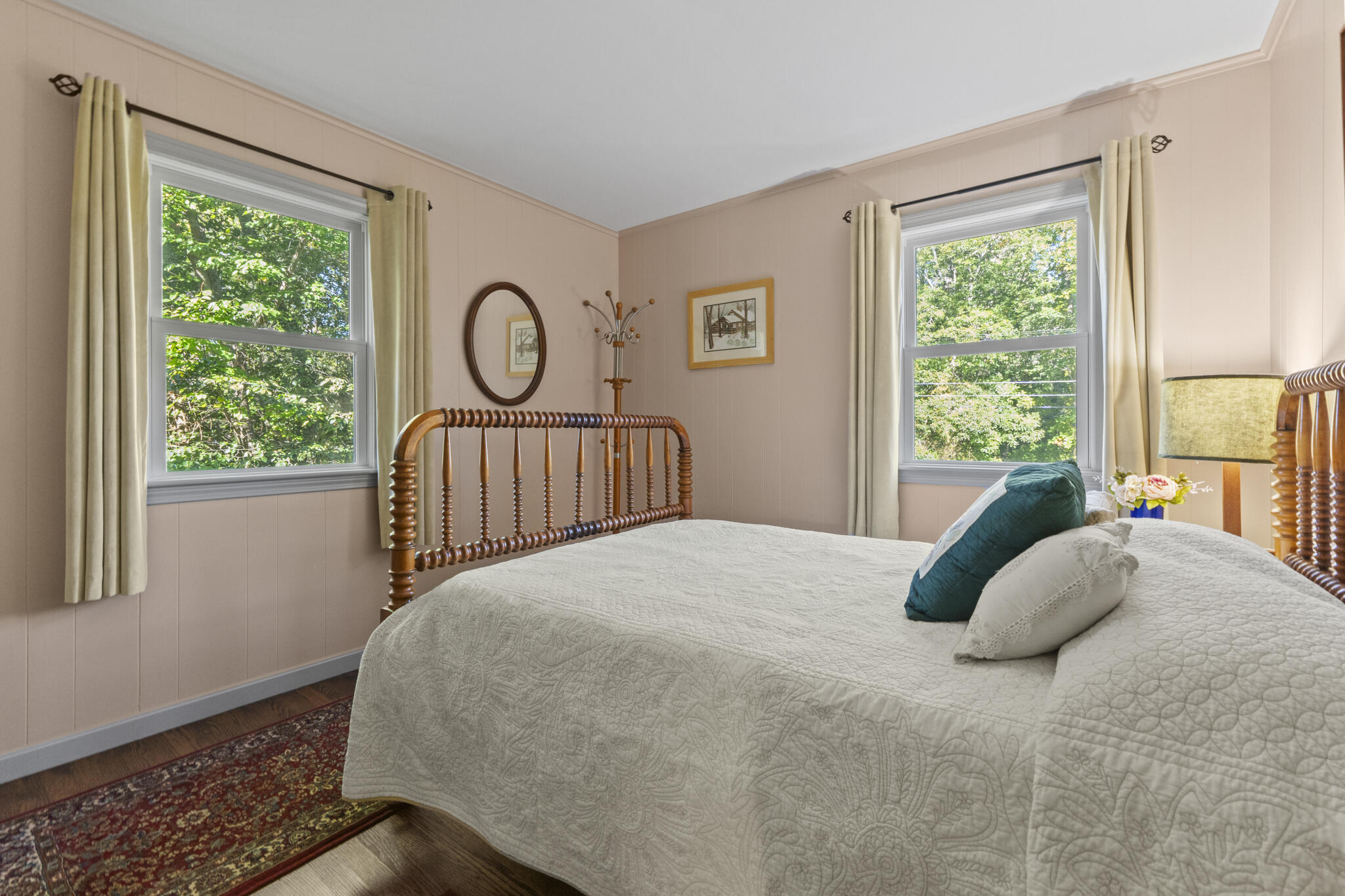 9 Strawberry Hill Road