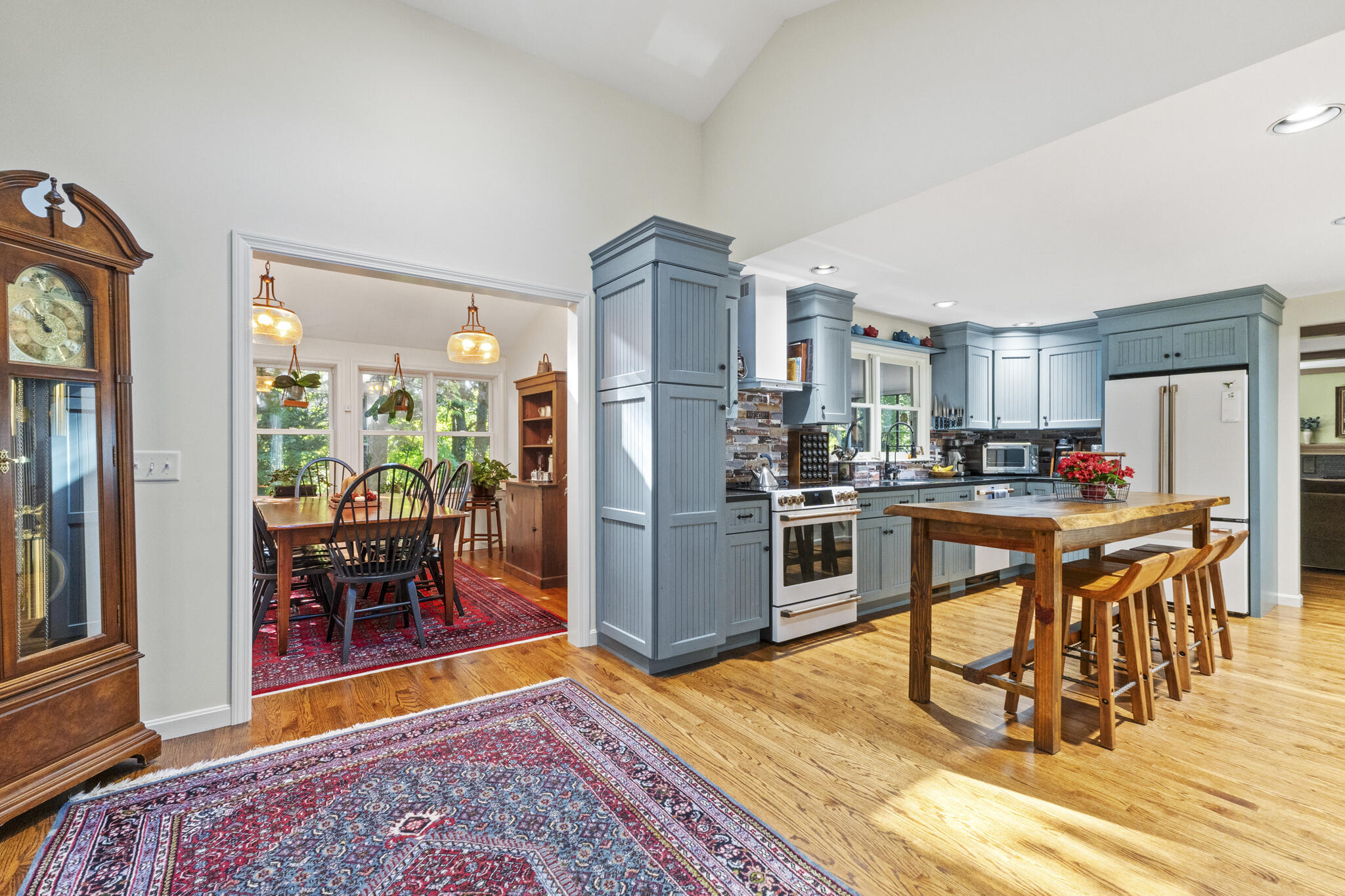 9 Strawberry Hill Road