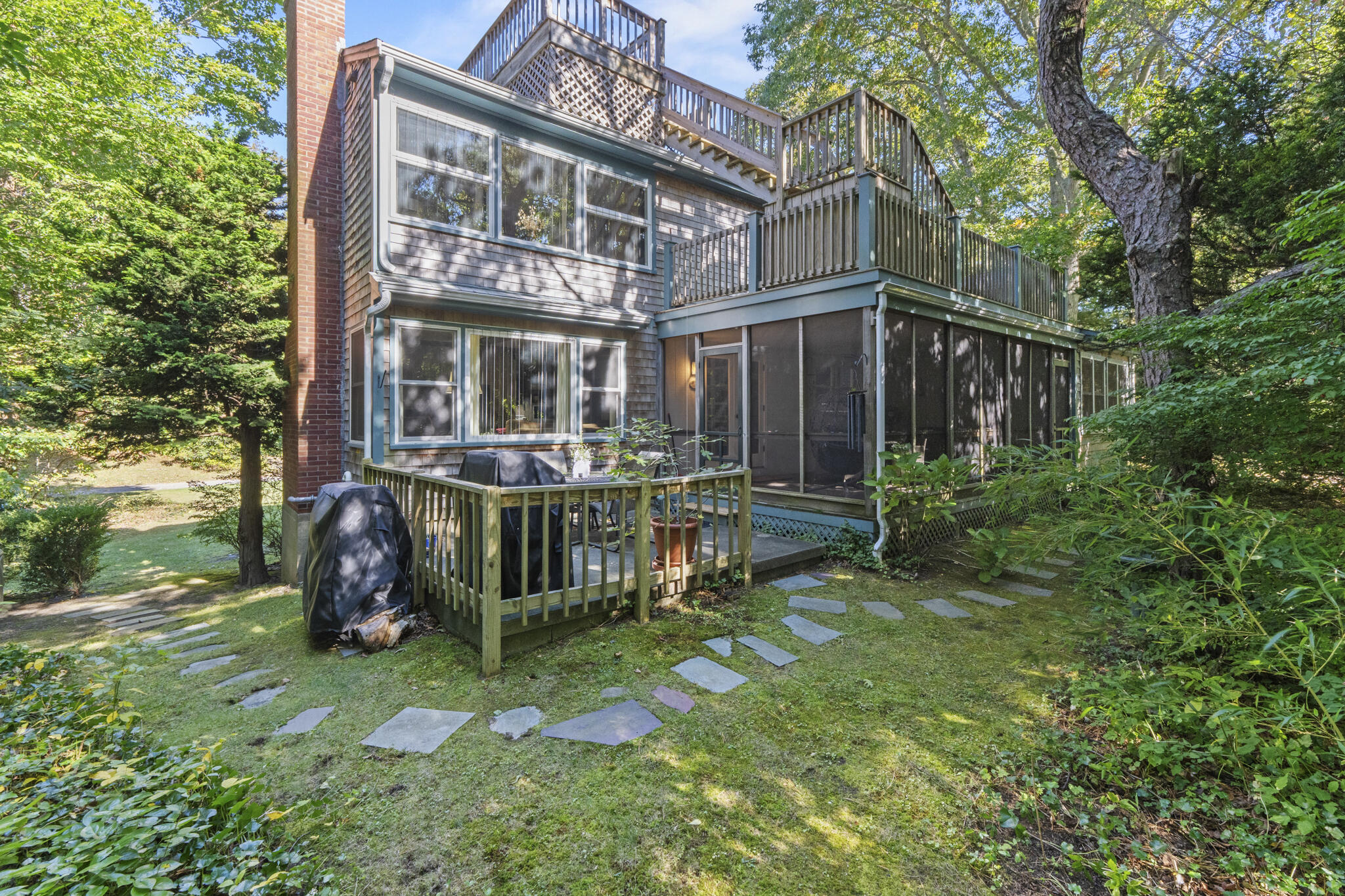 9 Strawberry Hill Road