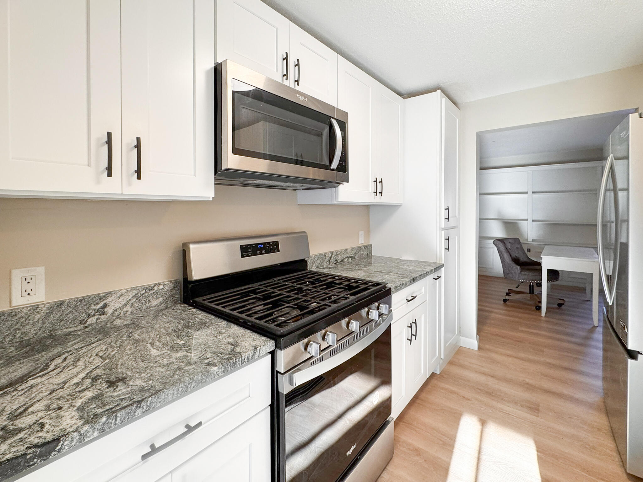225 Southwest Meadows UNIT 225